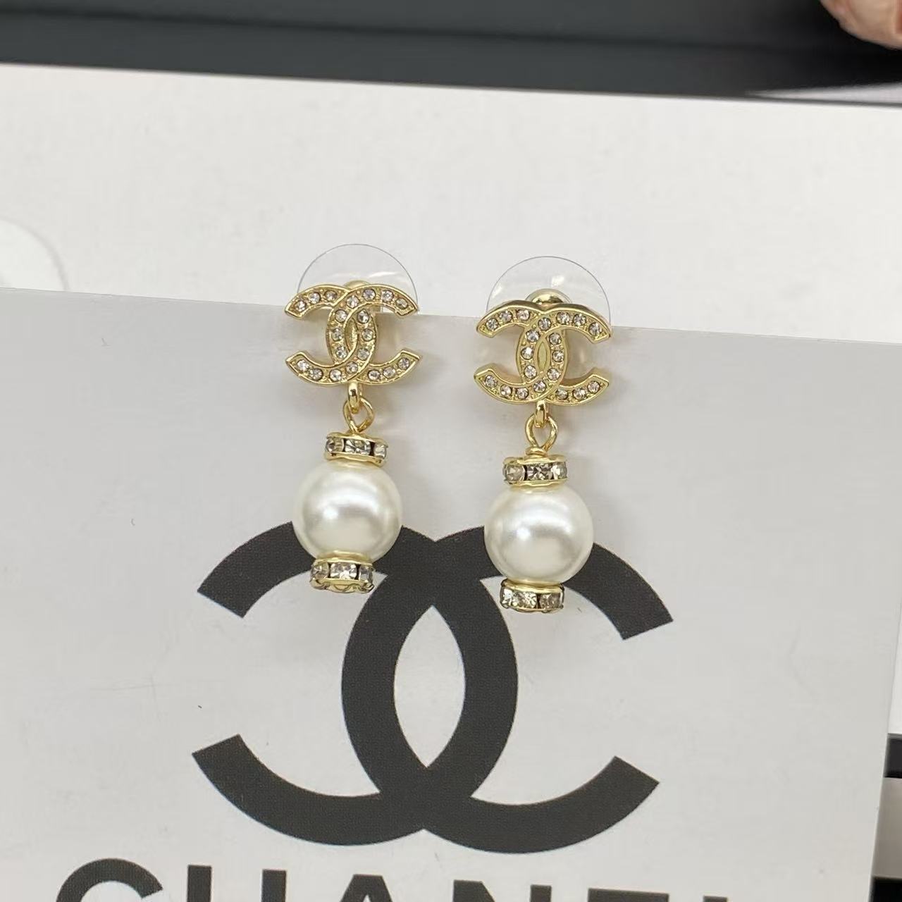 CHANE1 ダブルC ダイヤモンドスタッドピアス【50%割引+送料無料】