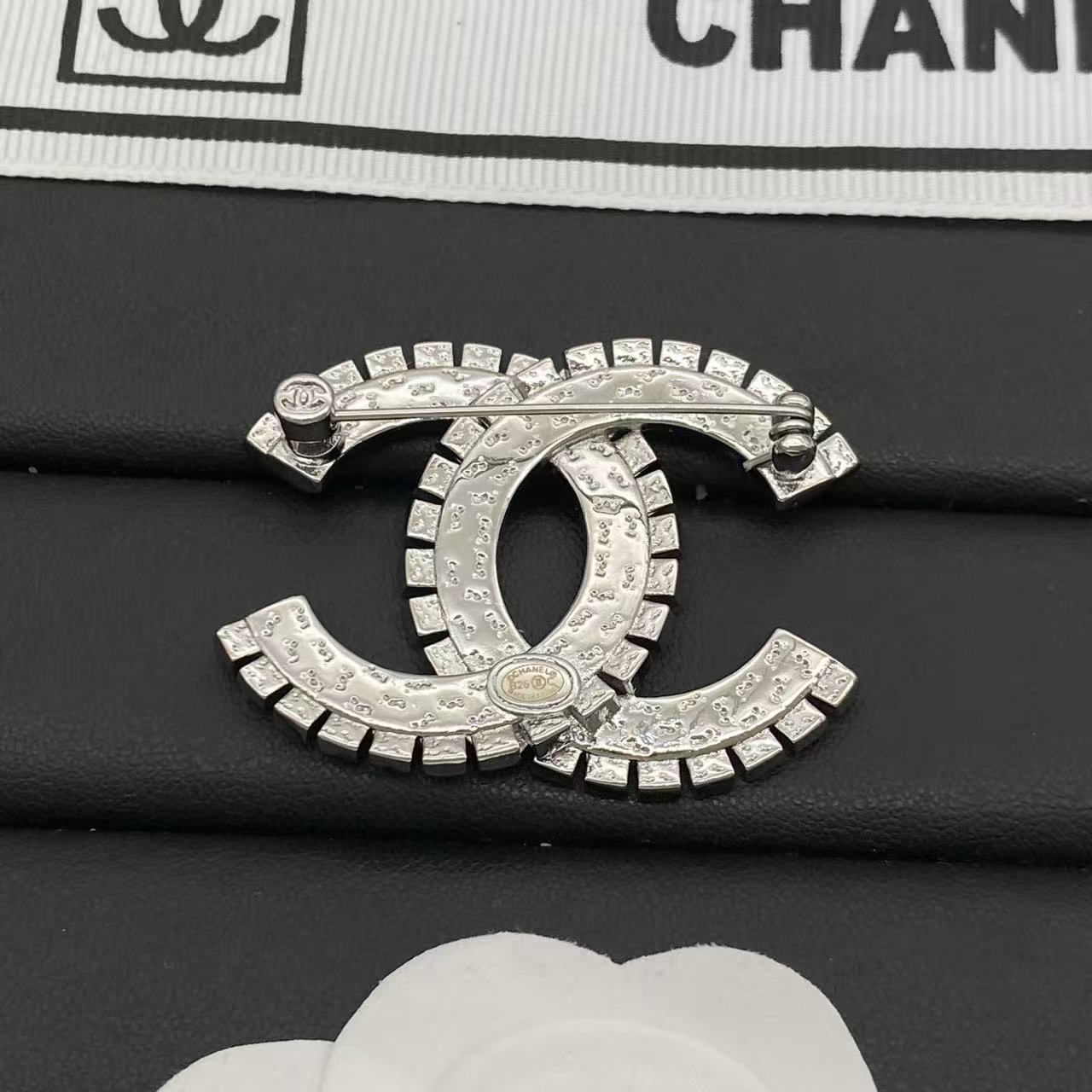 CHANE1 ダブルC ダイヤモンドブローチ【50%割引+送料無料】