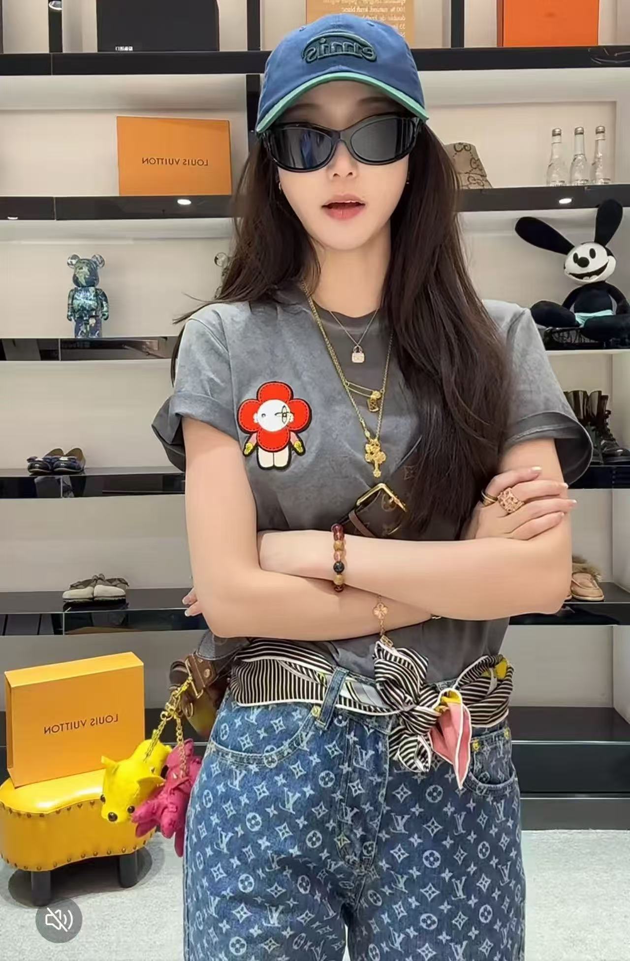 LV ひまわりプリントTシャツ【50％割引+送料無料】