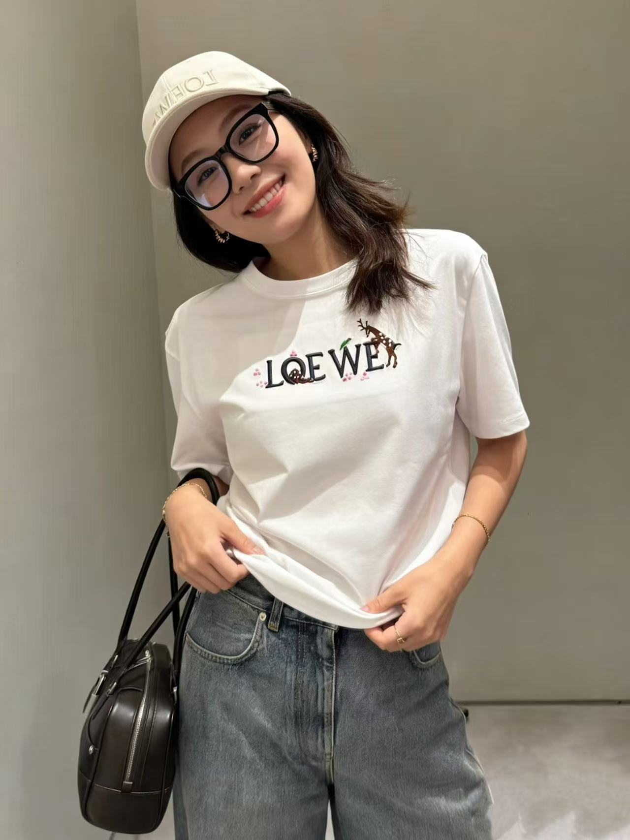 L0WEW 刺繍入りカタツムリと鹿の文字Tシャツ【50％割引+送料無料】