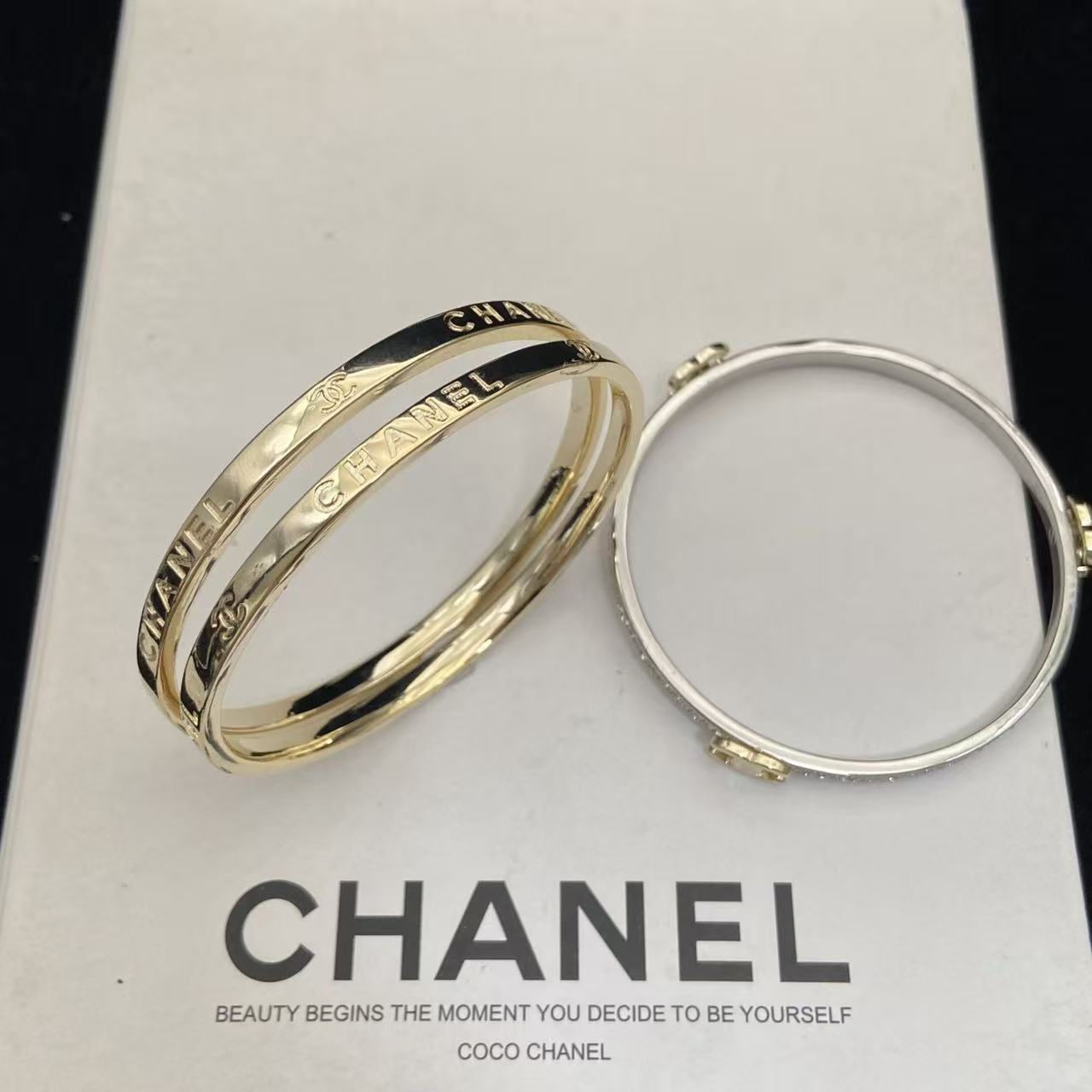 CHANE1 ダブルC スリーインワンブレスレット【50％割引+送料無料】