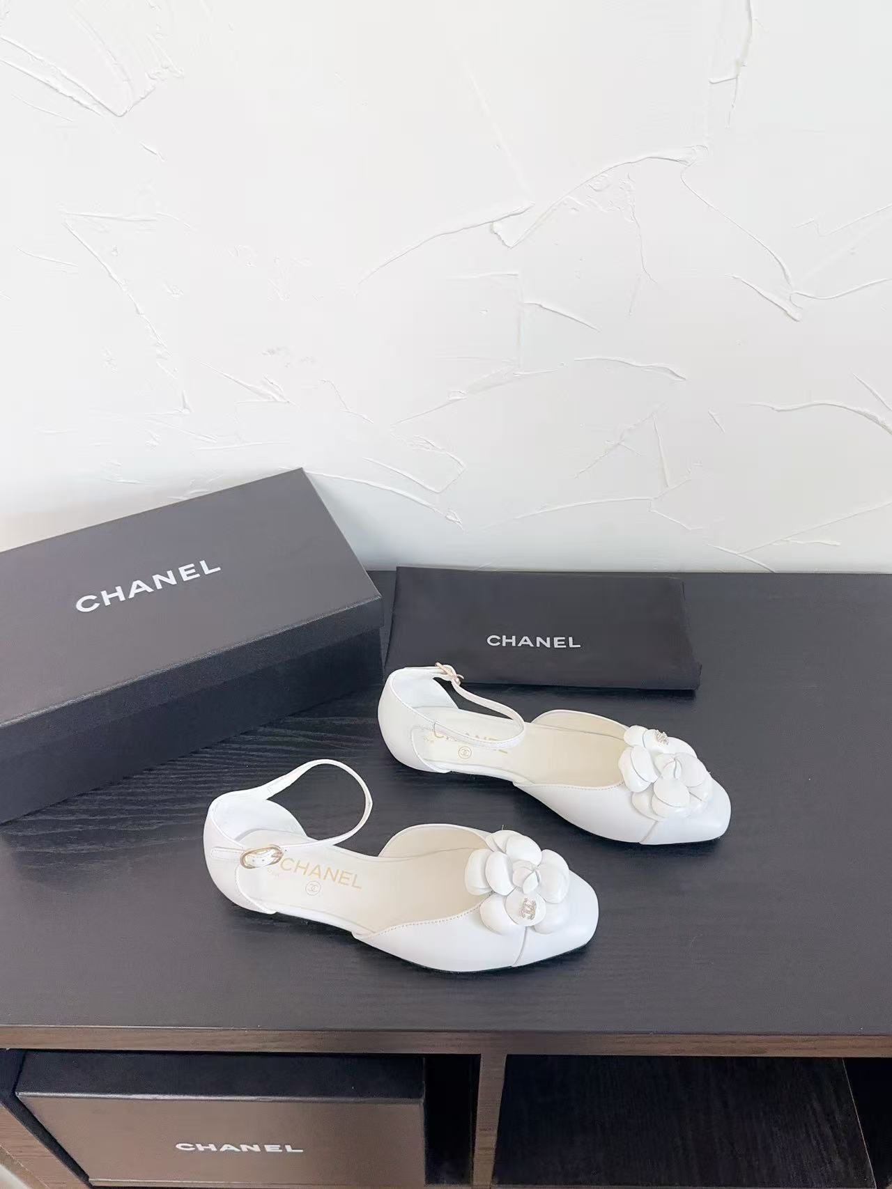 CHANE1 高品質カメリアフラットシューズ【50％割引+送料無料】