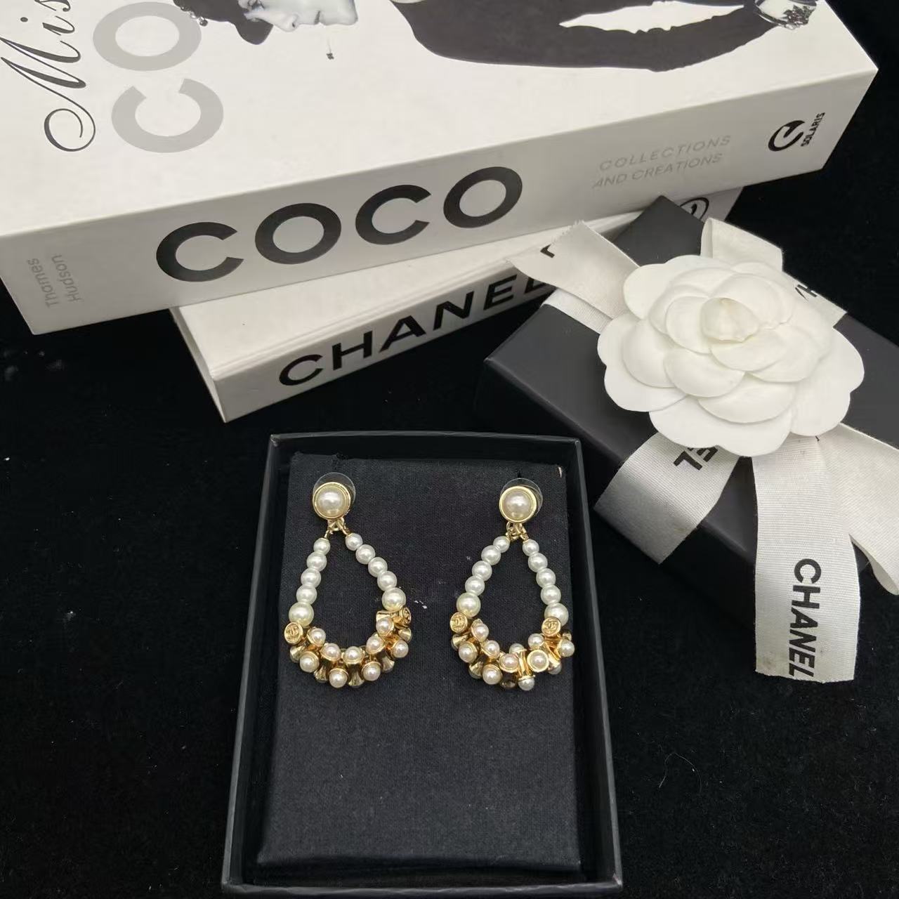CHANE1 ダブルCパールスタッドピアス【50％割引+送料無料】