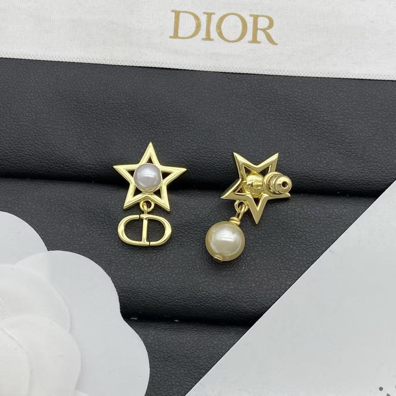 DI0R五芒星パールイヤリング【50％割引+送料無料】