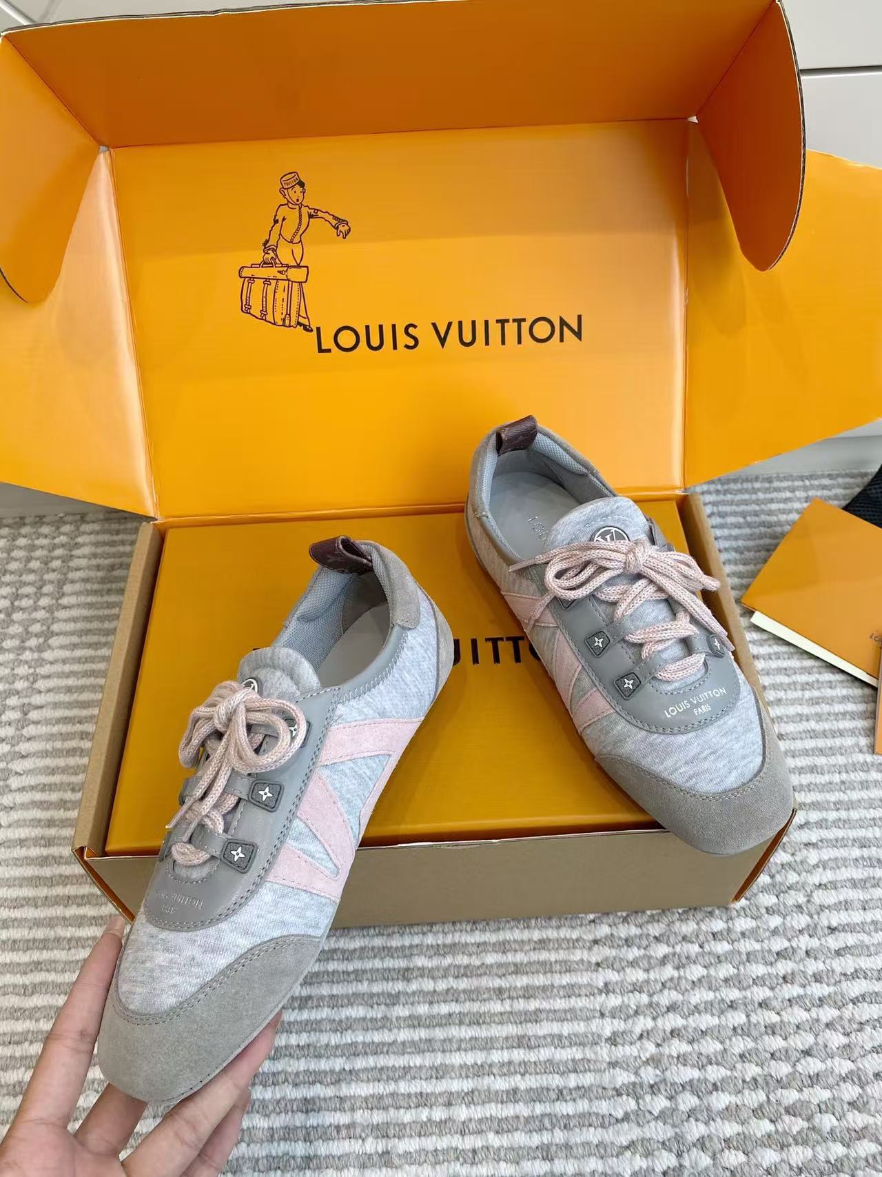 LV 高品質レースアップカジュアルシューズ【50%割引+送料無料】