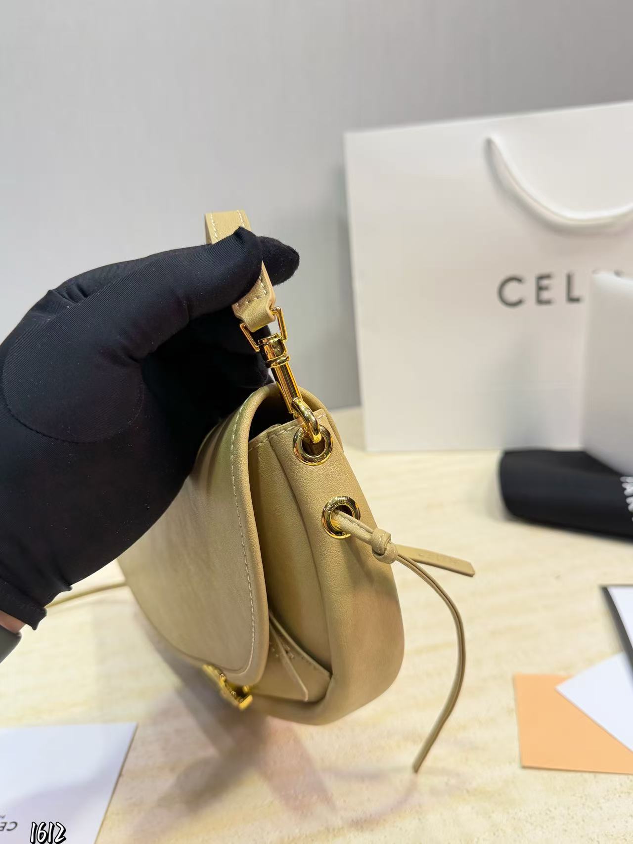 CEL1NE 凱旋門アンダーアームバッグ【50％割引+送料無料】