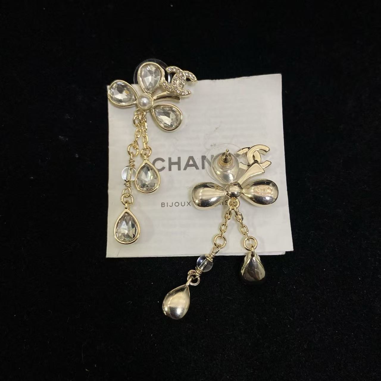 CHANE1 ダブルC ダイヤモンドタッセルイヤリング【50％割引+送料無料】