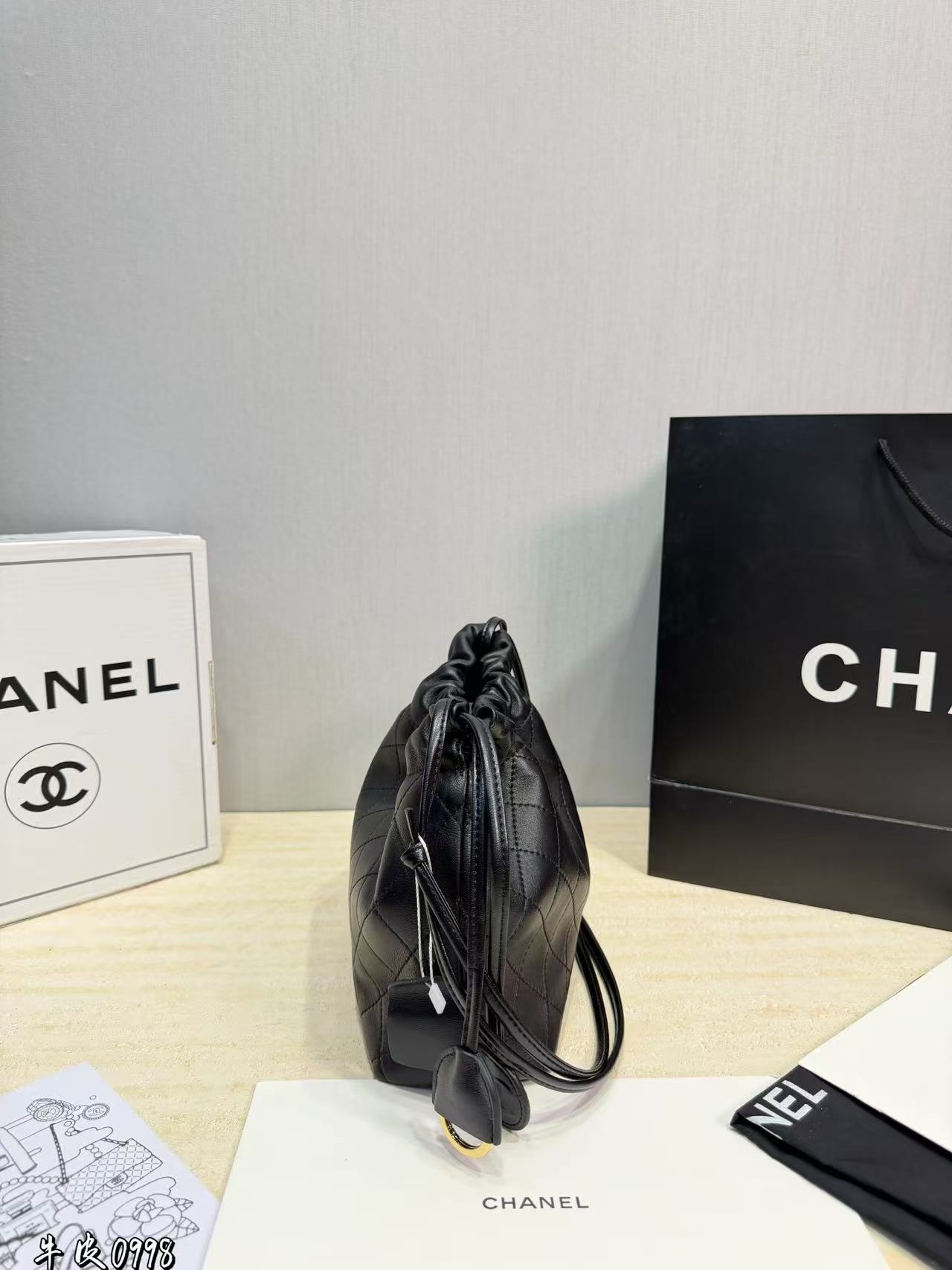 CHANE1 ドローストリング レザーショルダーバッグ【50%割引+送料無料】