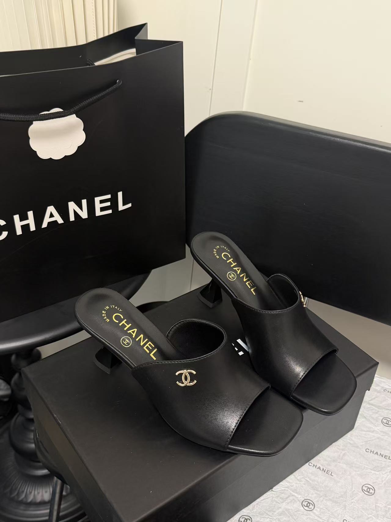 CHANE1 ダブルC ローヒール【50％割引+送料無料】