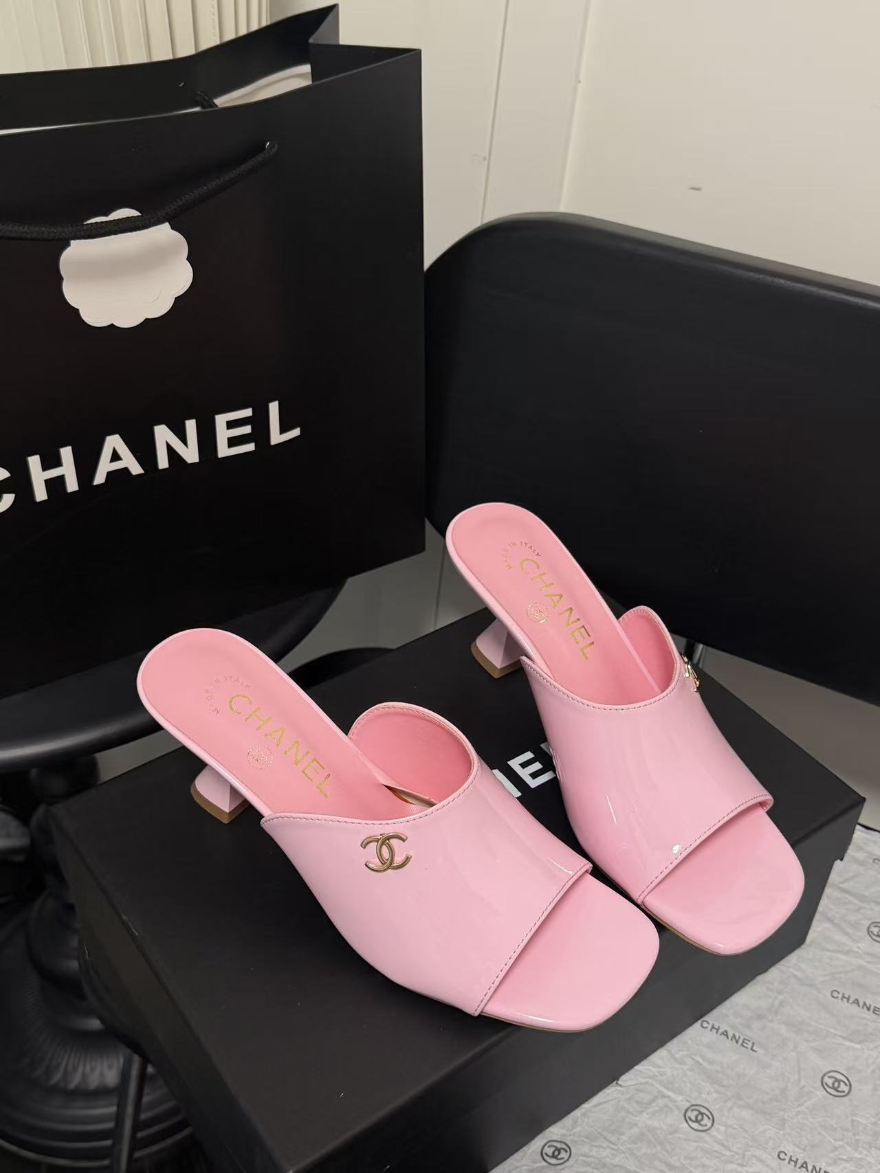 CHANE1 ダブルC ローヒール【50％割引+送料無料】