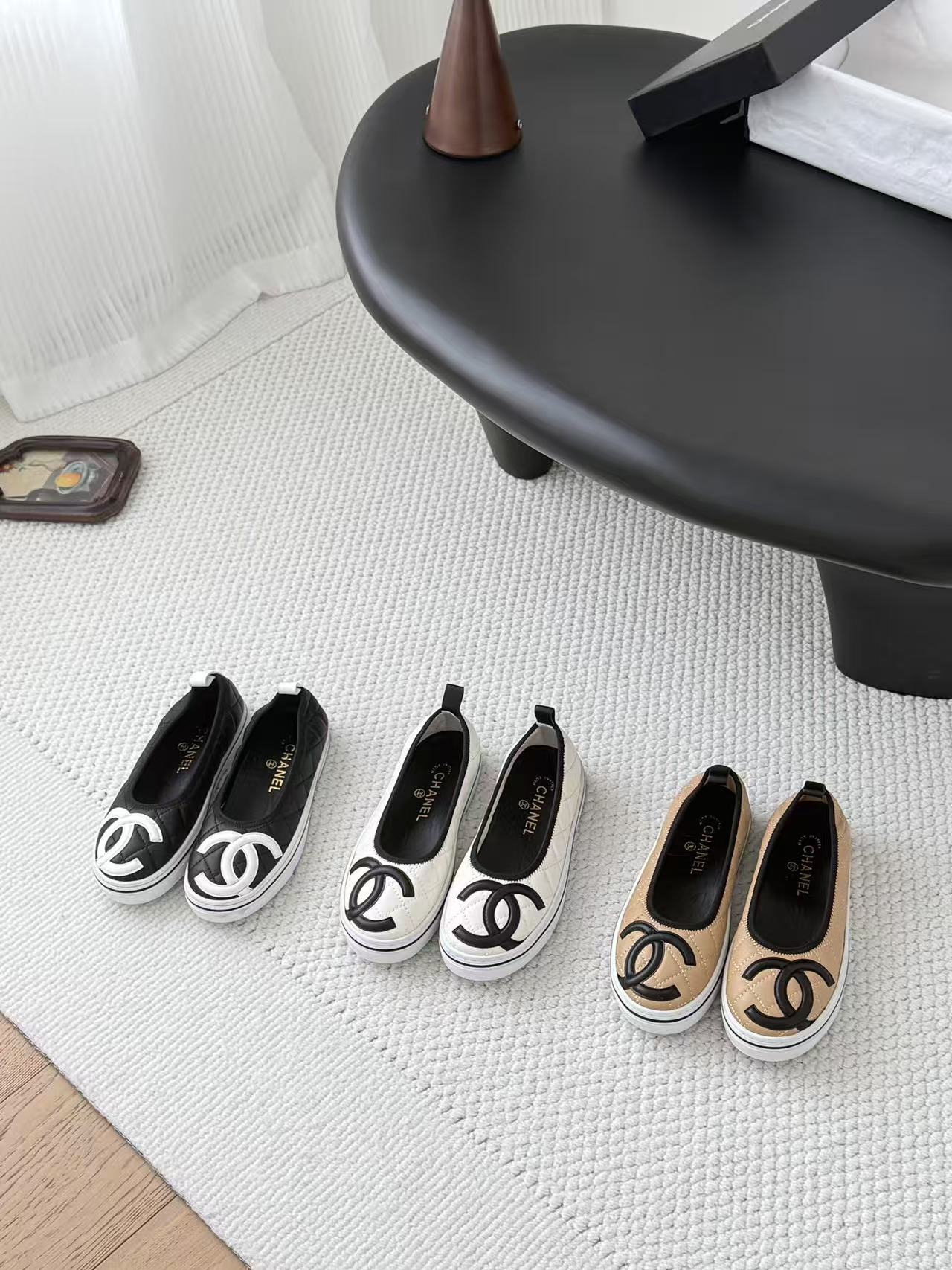CHANEL 高品質 ダブルC プラットフォーム・フラットシューズ【50％割引+送料無料】