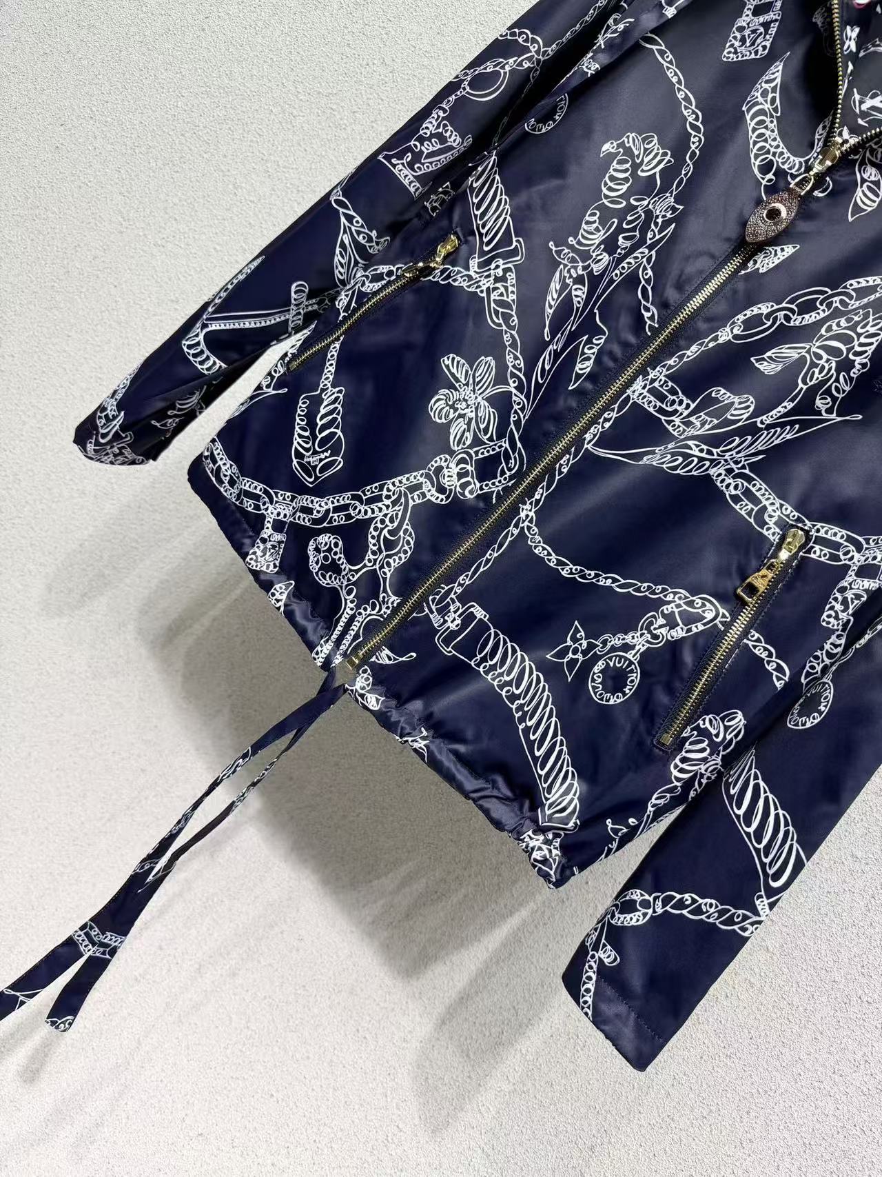 LV リバーシブル プリント フーデッドジャケット【50％割引+送料無料】