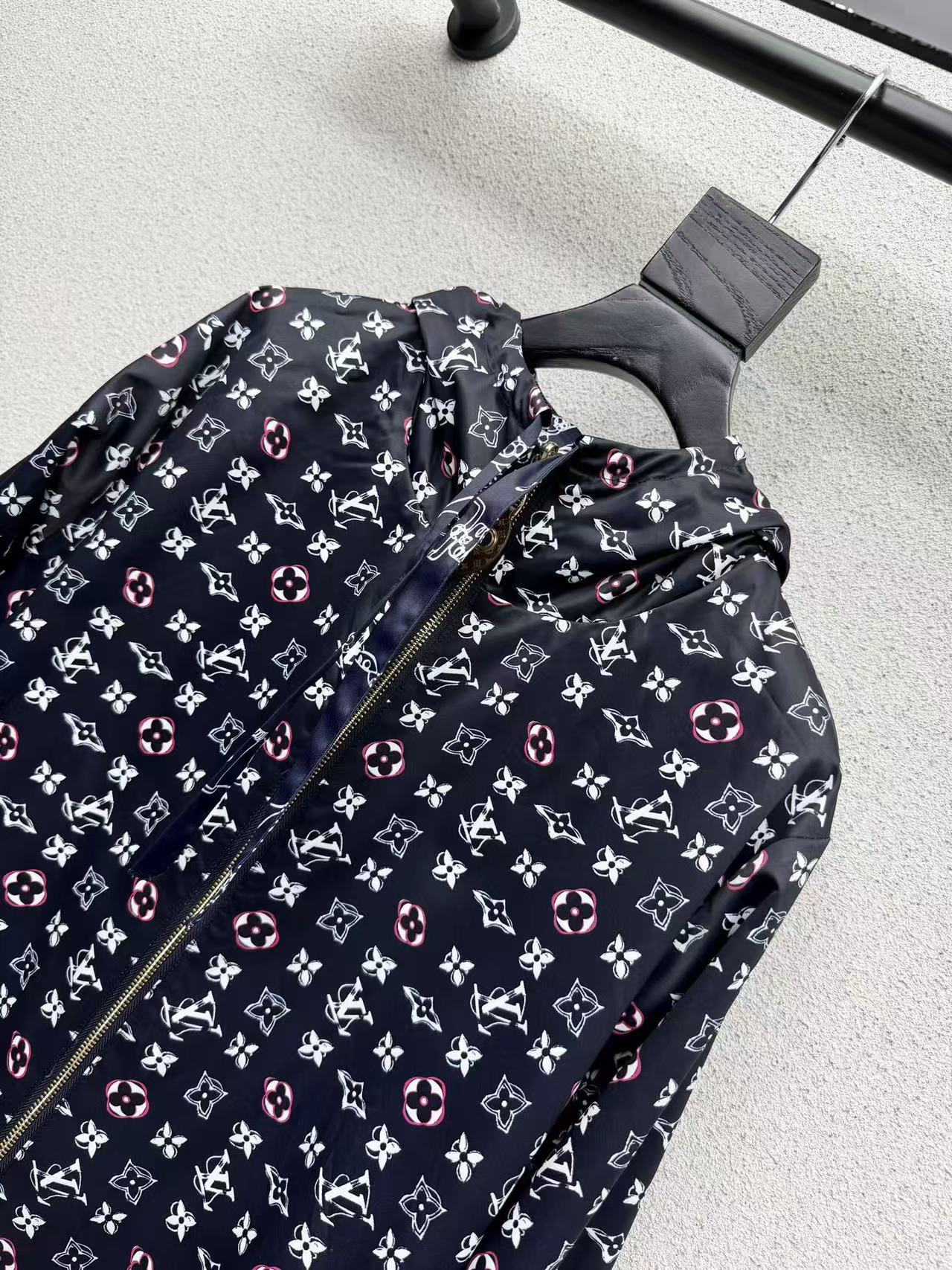 LV リバーシブル プリント フーデッドジャケット【50％割引+送料無料】