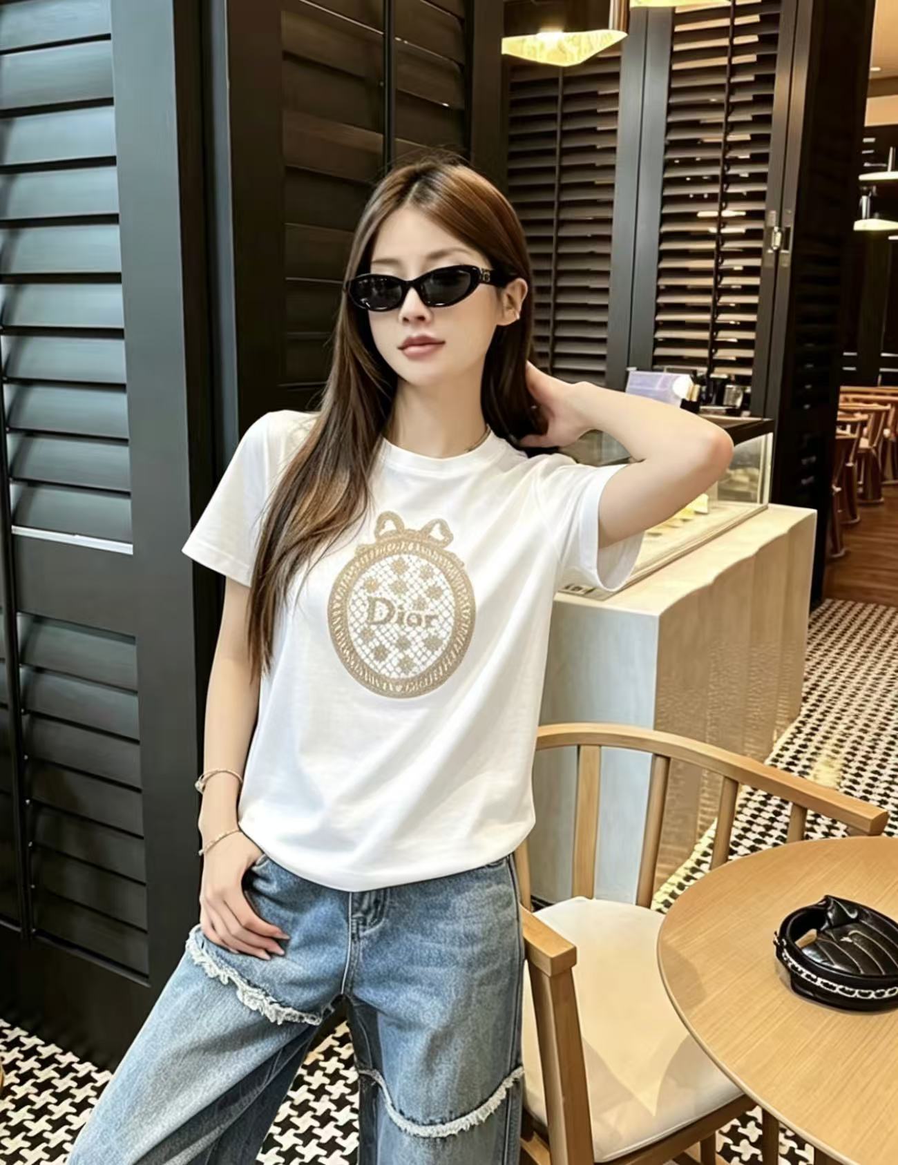 DIOR 刺繍ロゴTシャツ【50％割引+送料無料】