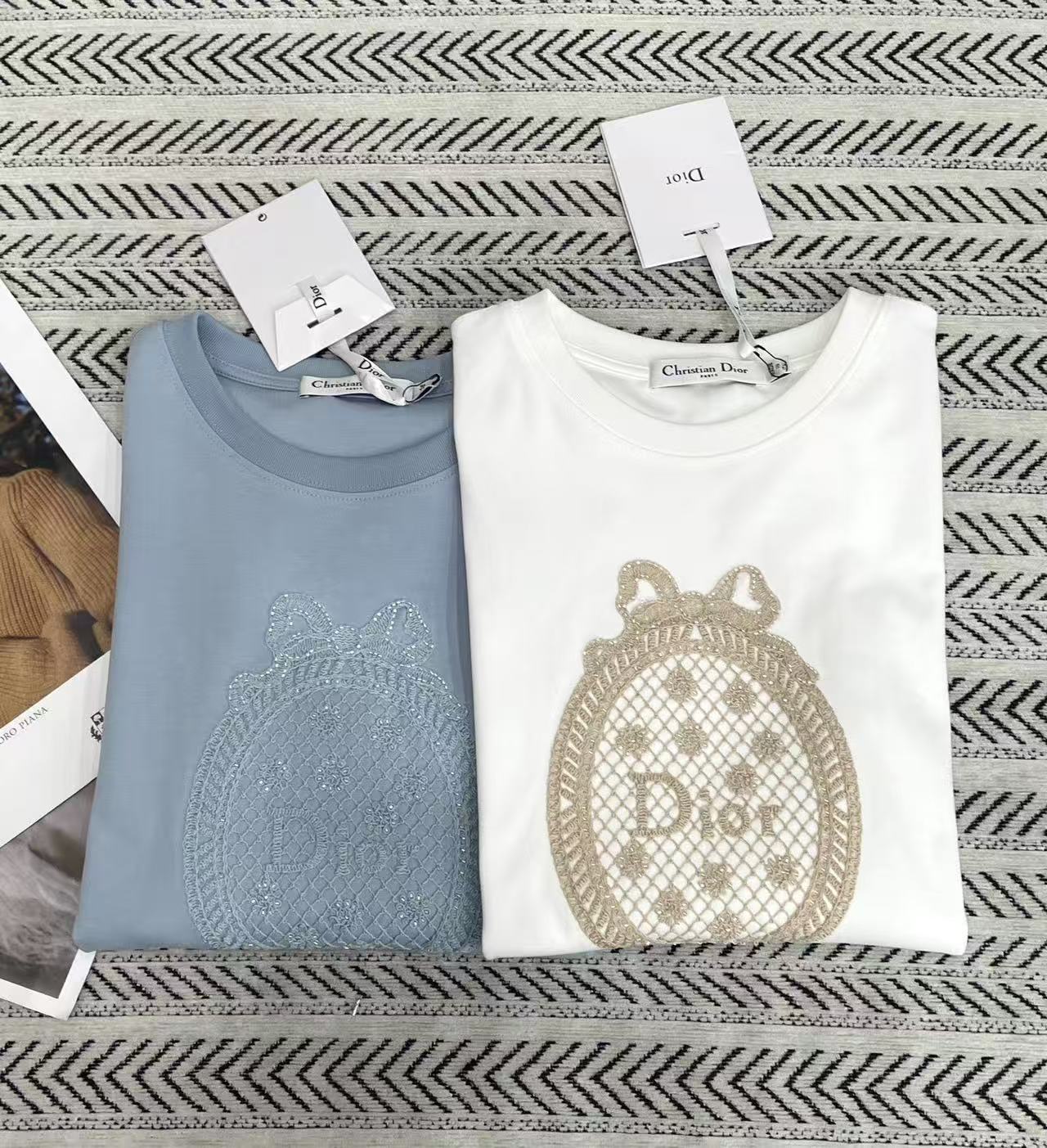 DIOR 刺繍ロゴTシャツ【50％割引+送料無料】