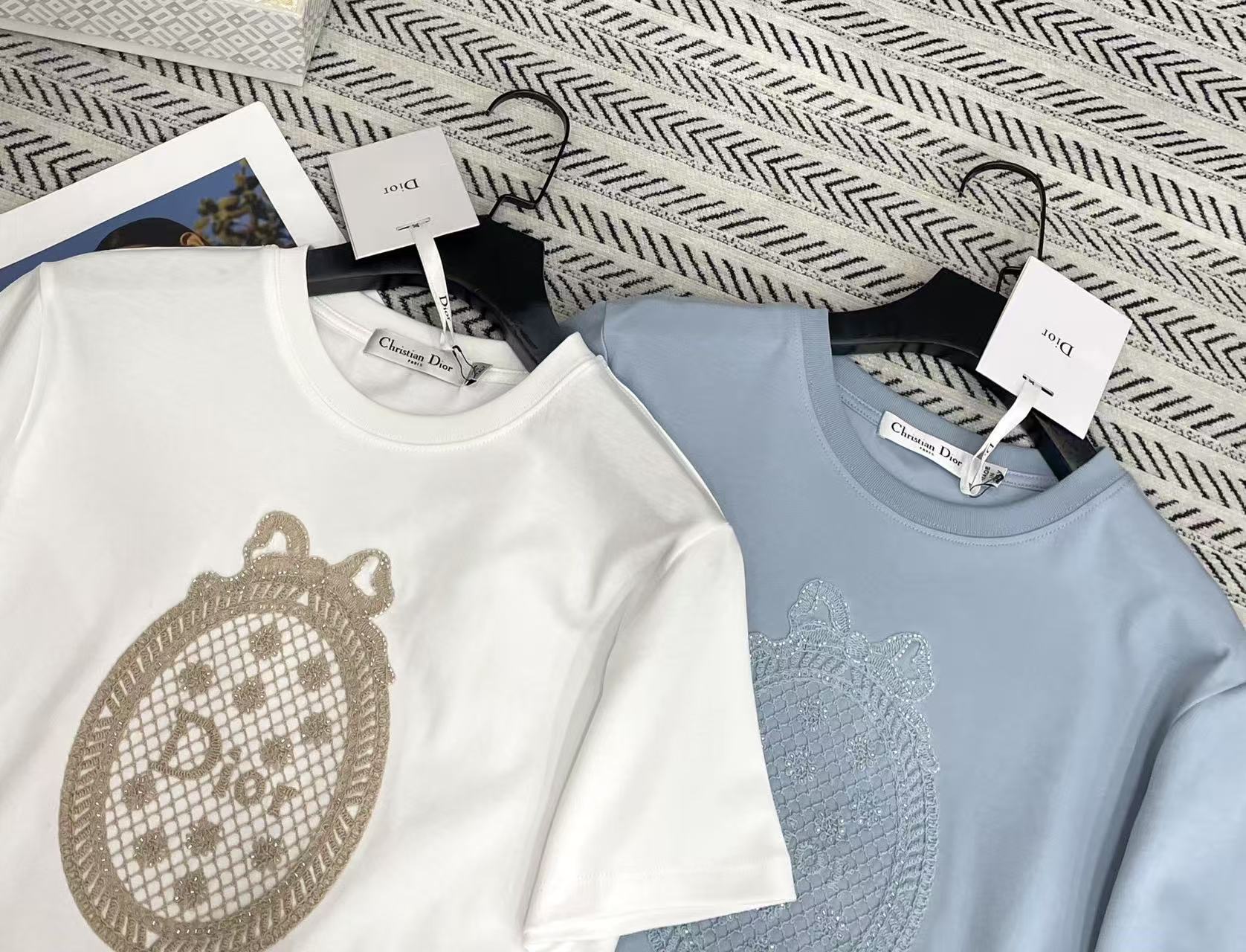 DIOR 刺繍ロゴTシャツ【50％割引+送料無料】