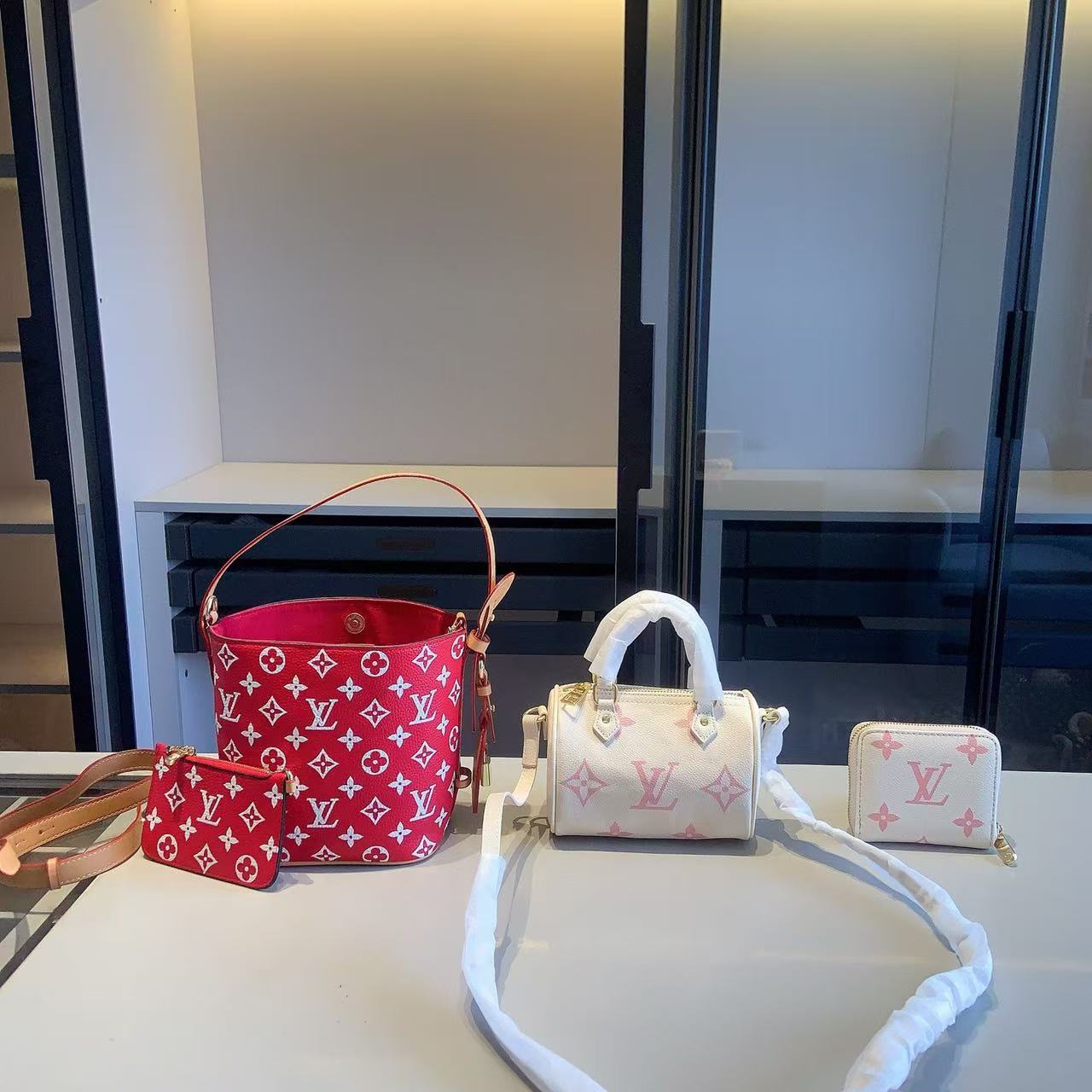 【LV 】コンビネーション3点セット【50％割引+送料無料】X770