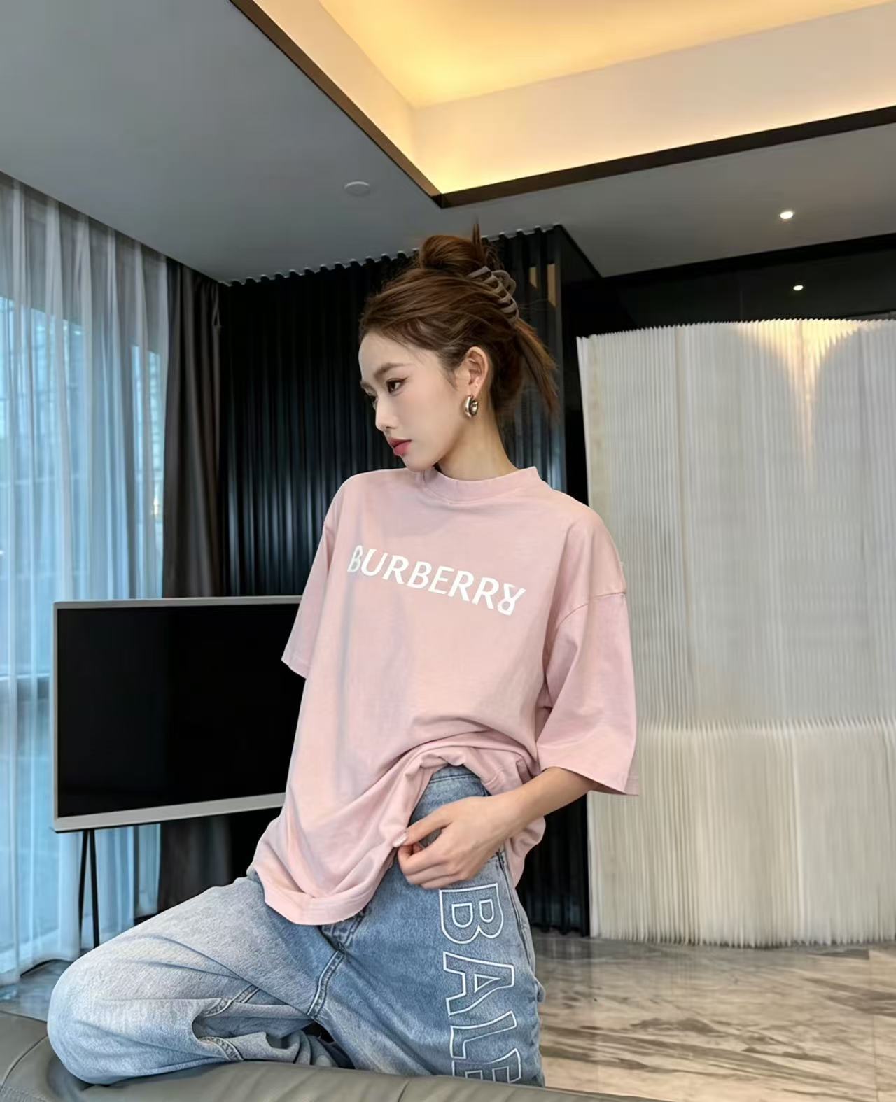BUR8ERRY シンプルレターTシャツ【50％割引+送料無料】