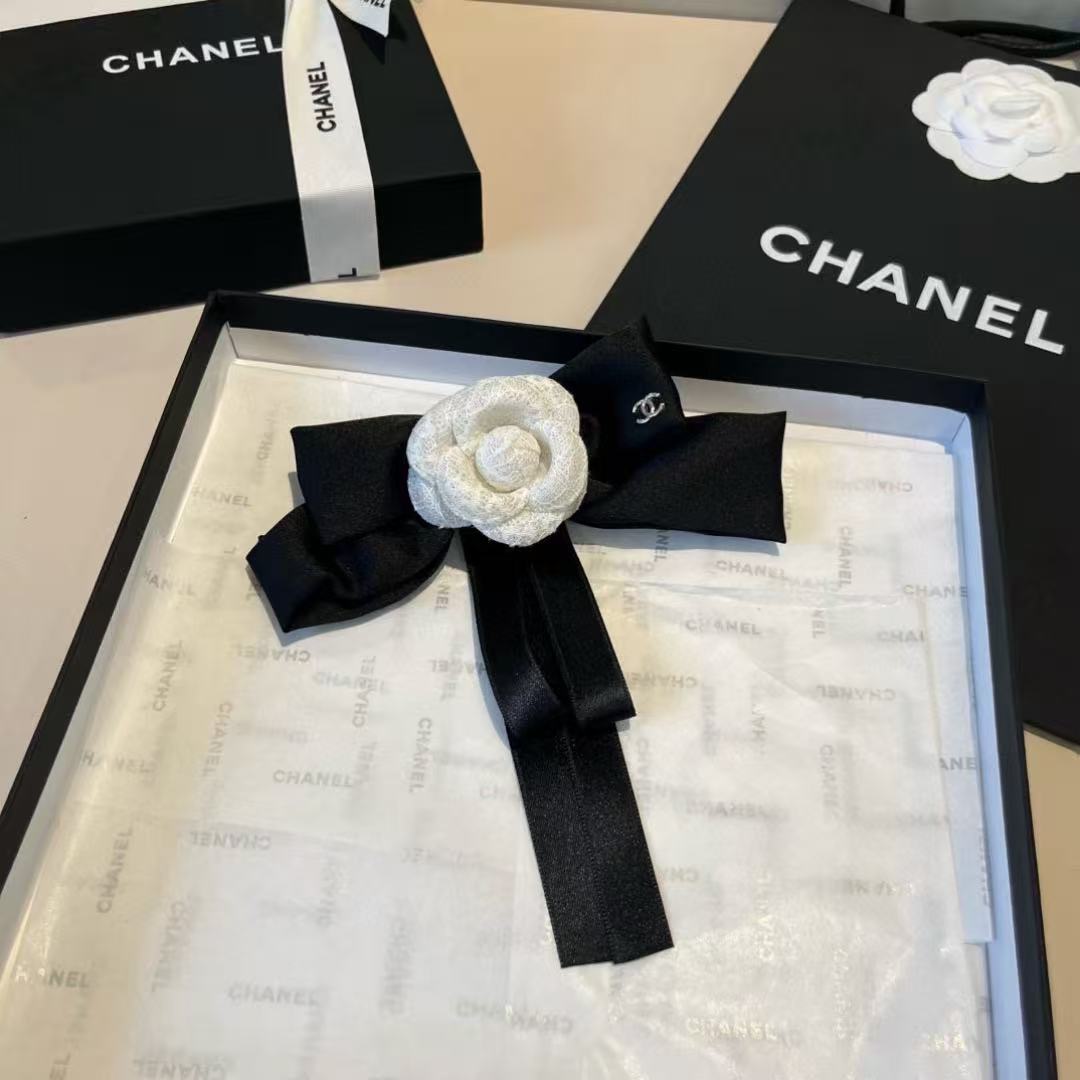 CHANE1 カメリア ダブルC ブローチ【50％割引+送料無料】