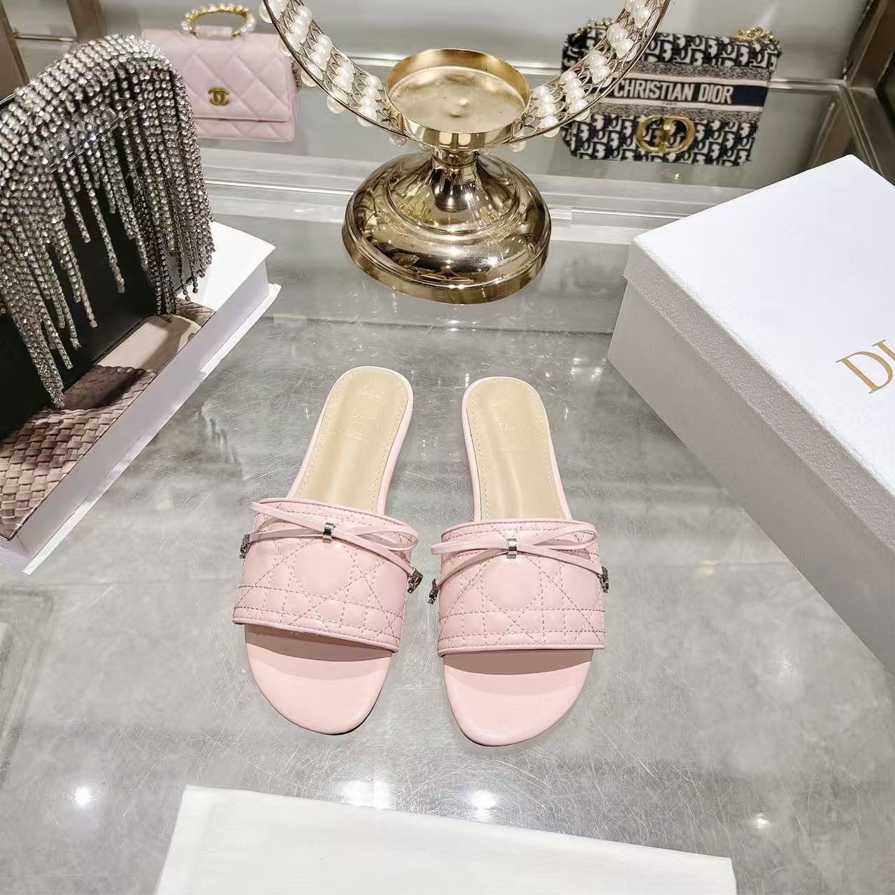 DIOR 上質なラムスキン・スライド【50％割引+送料無料】