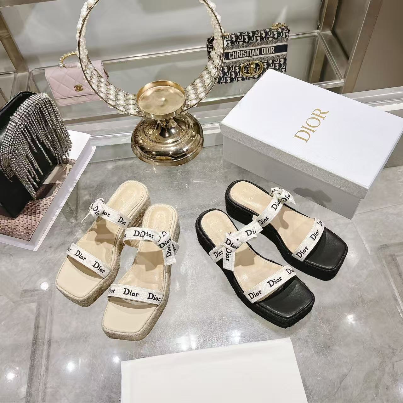DIOR 上質なプラットフォーム編み込みサンダル【50％割引+送料無料】