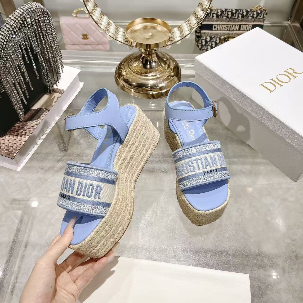 DIOR 高品質 編み込みレター プラットフォームサンダル【50％割引+送料無料】