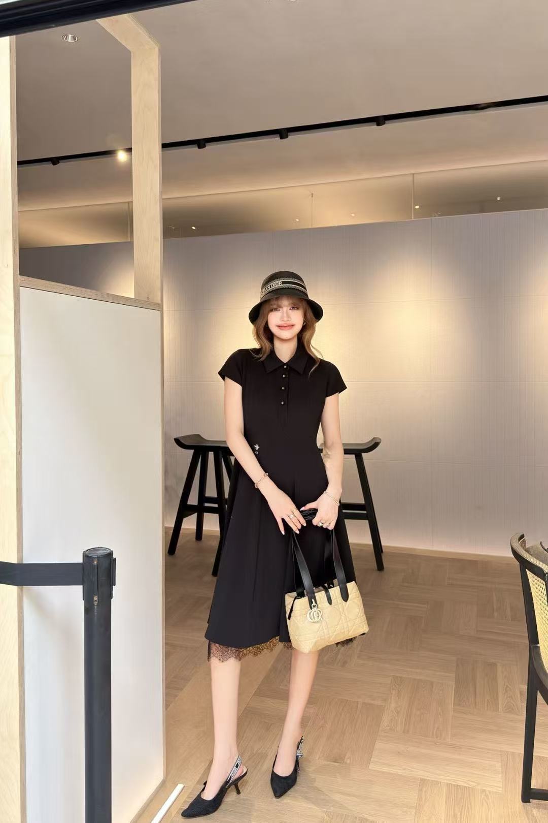 DIOR レース CD ショートスリーブ ドレス【50％割引+送料無料】