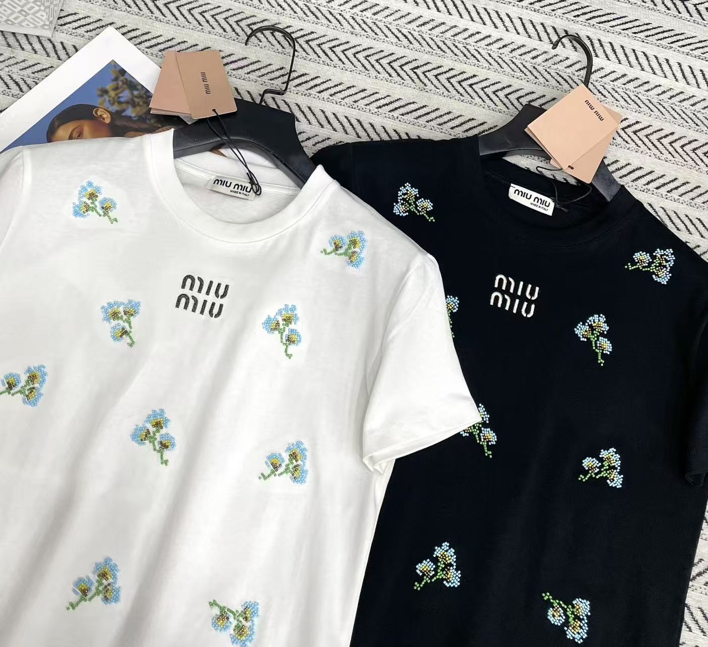 M1UM1U プリントTシャツ【50％割引+送料無料】