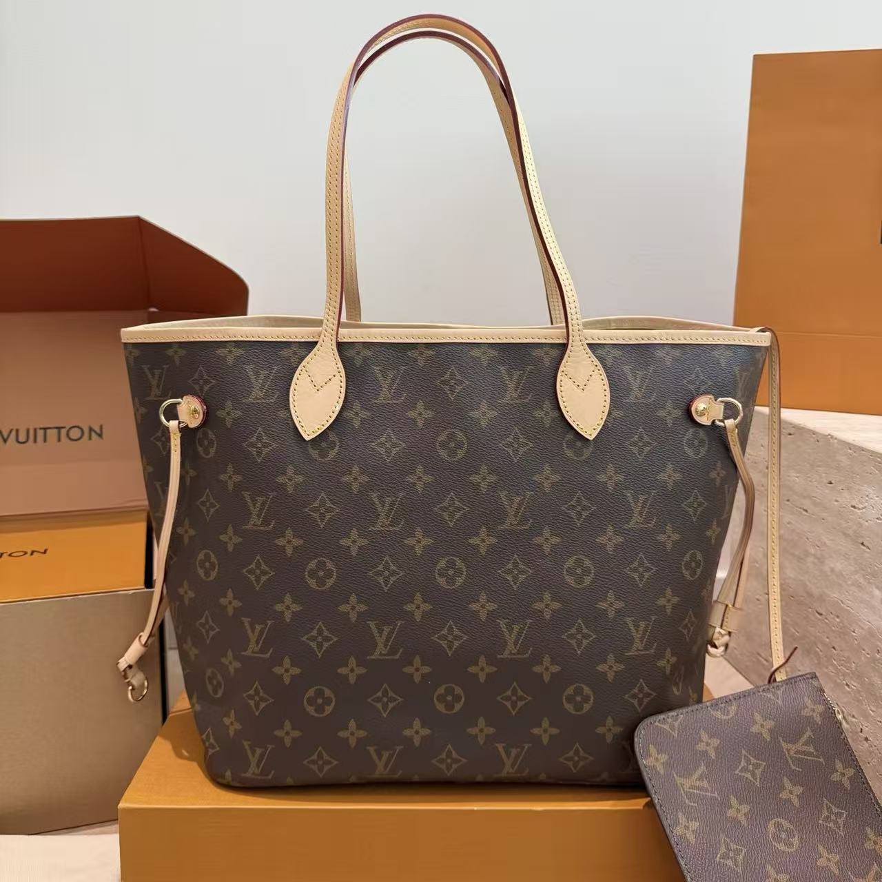 LV Neverfullショッピングバッグ【50％割引+送料無料】