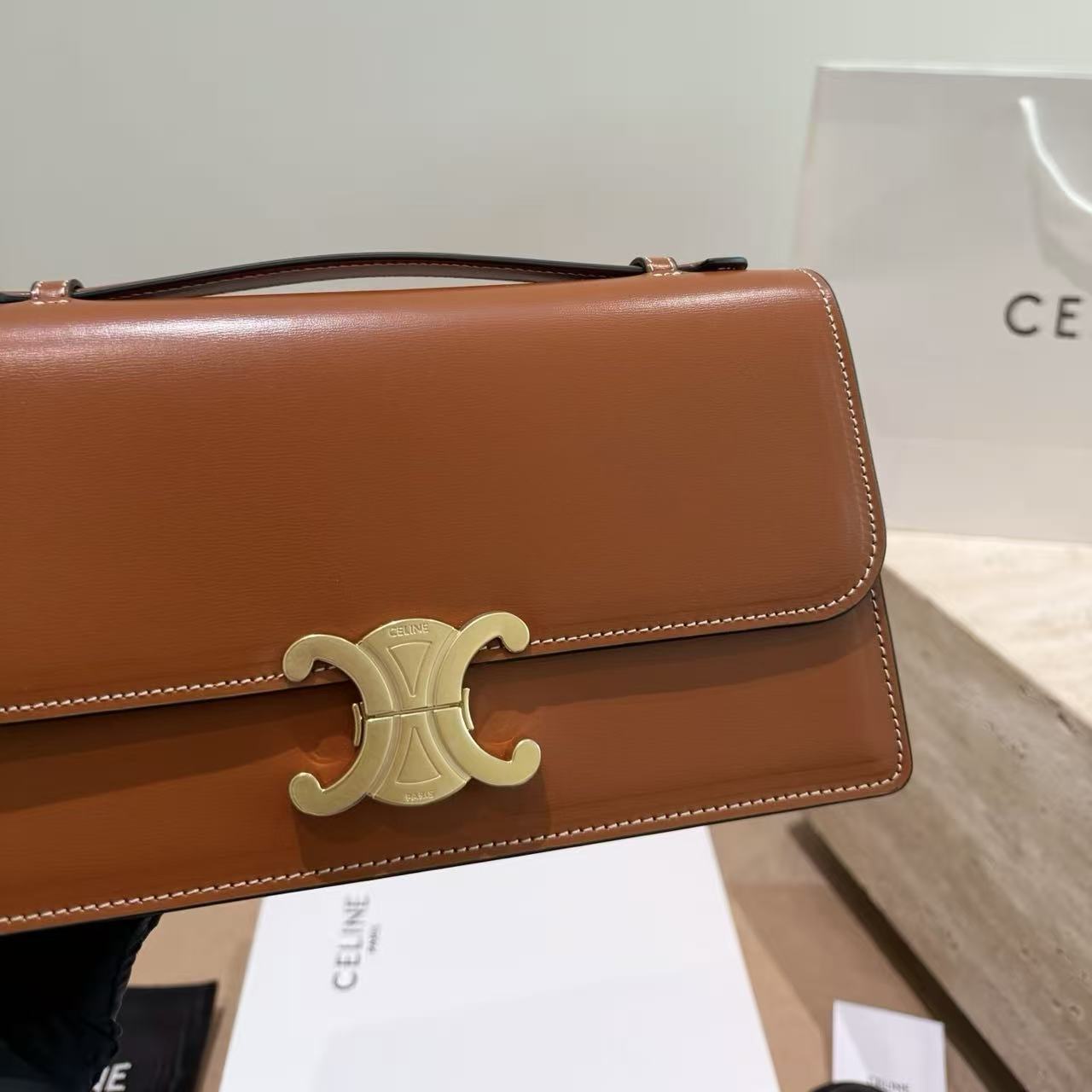 CEL1NE 凱旋門レザーショルダーバッグ【50％割引+送料無料】