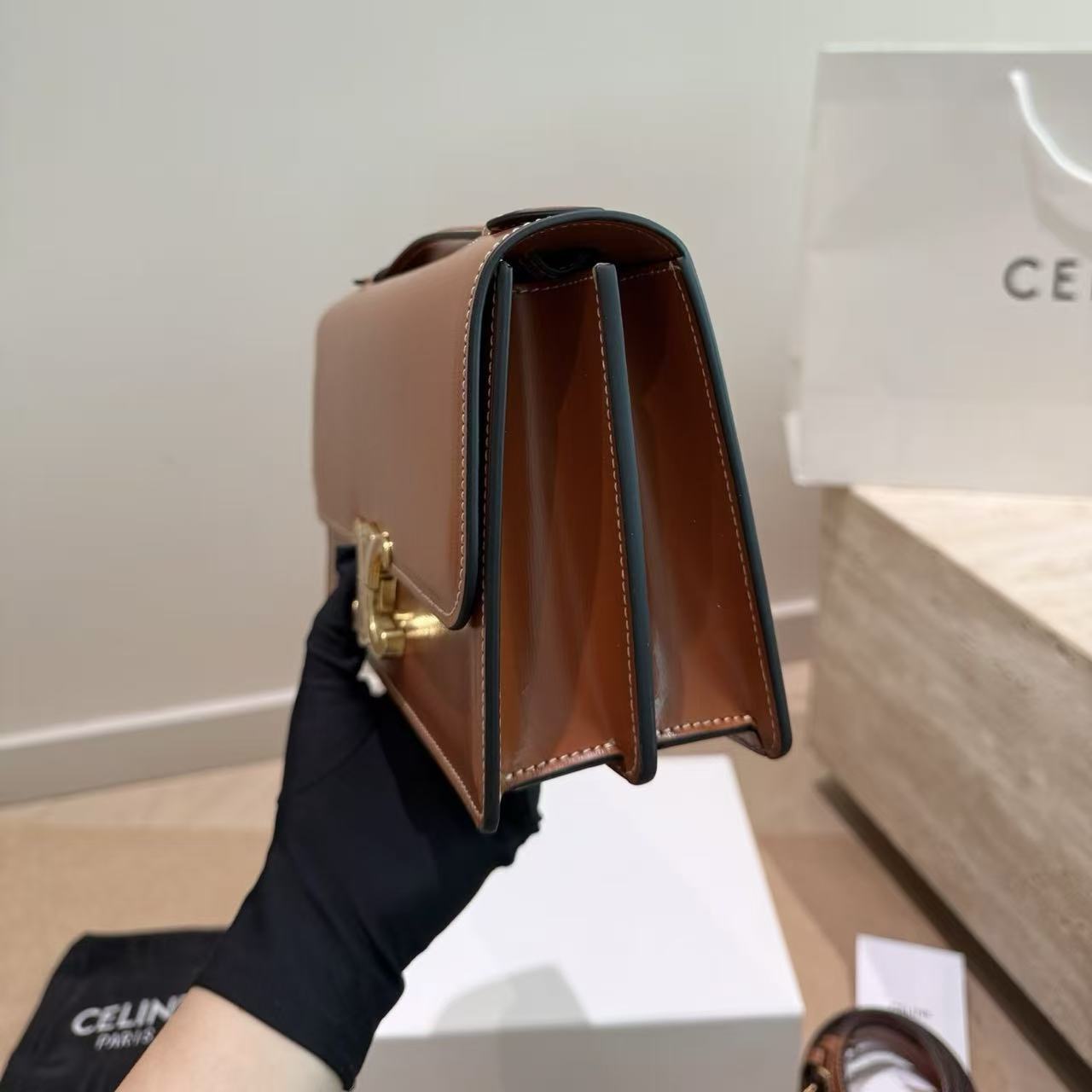 CEL1NE 凱旋門レザーショルダーバッグ【50％割引+送料無料】