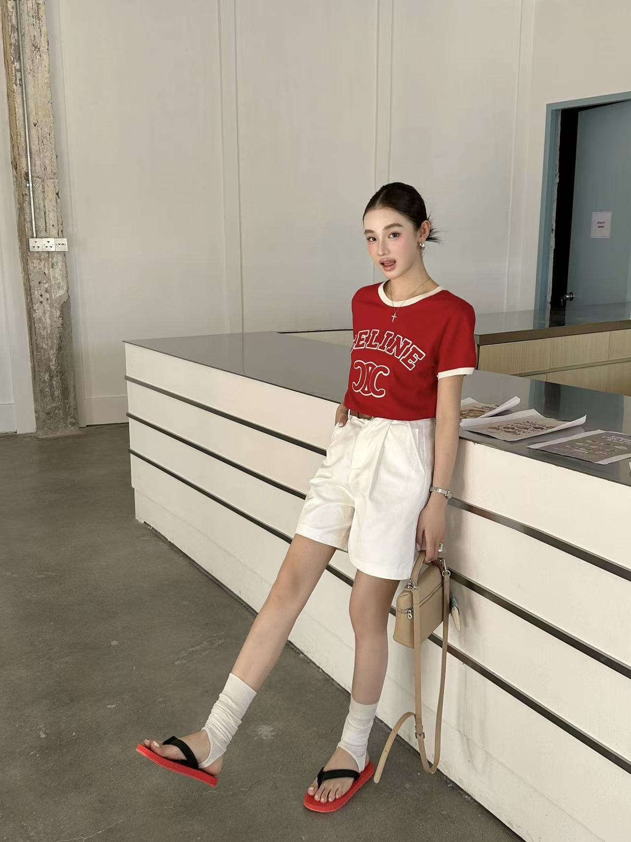 CEL1NE 凱旋門レターTシャツ【50%割引+送料無料】