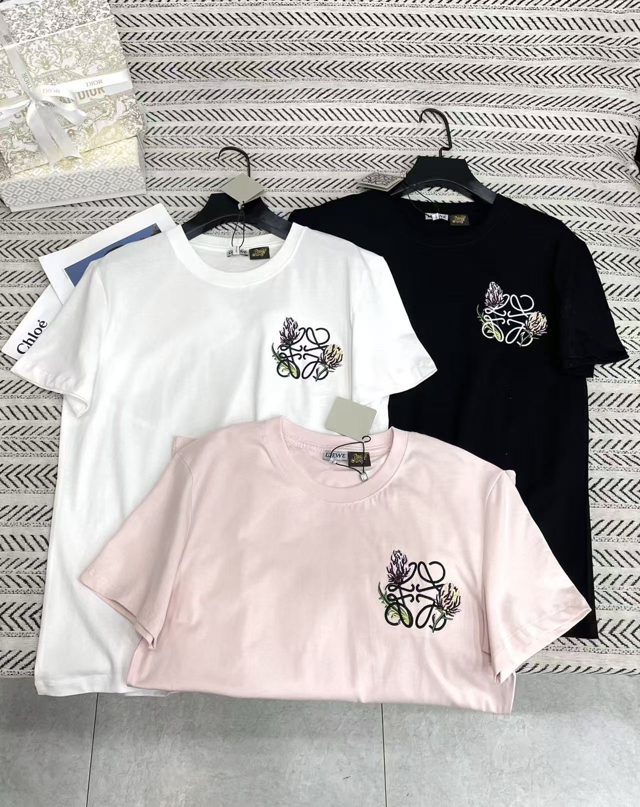 L0WEW 刺繍ロゴTシャツ【50％割引+送料無料】