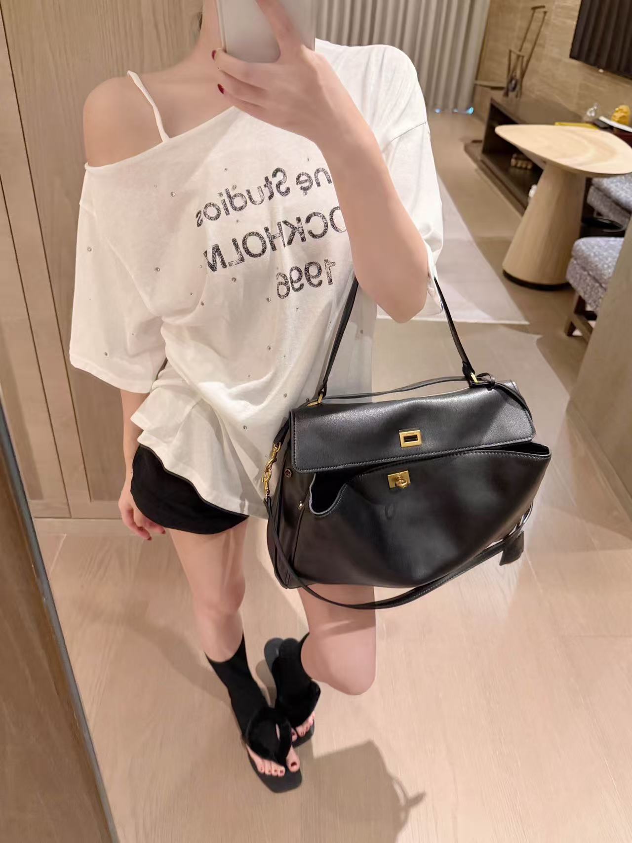 Acne Studiosオフショルダーラインストーン付き日焼け防止Tシャツ【50％割引+送料無料】