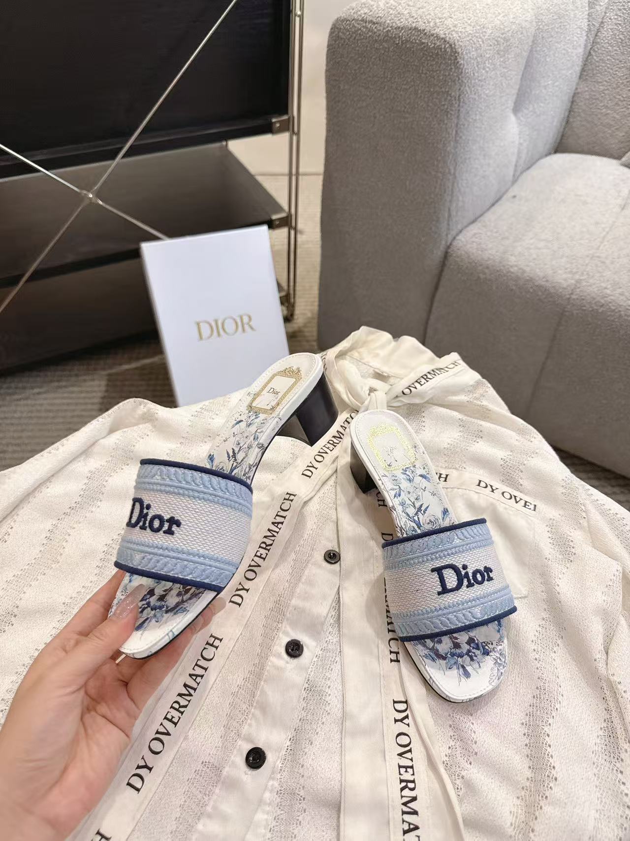 DIOR 高品質刺繍・プリント入り ローヒールシューズ【50％割引+送料無料】