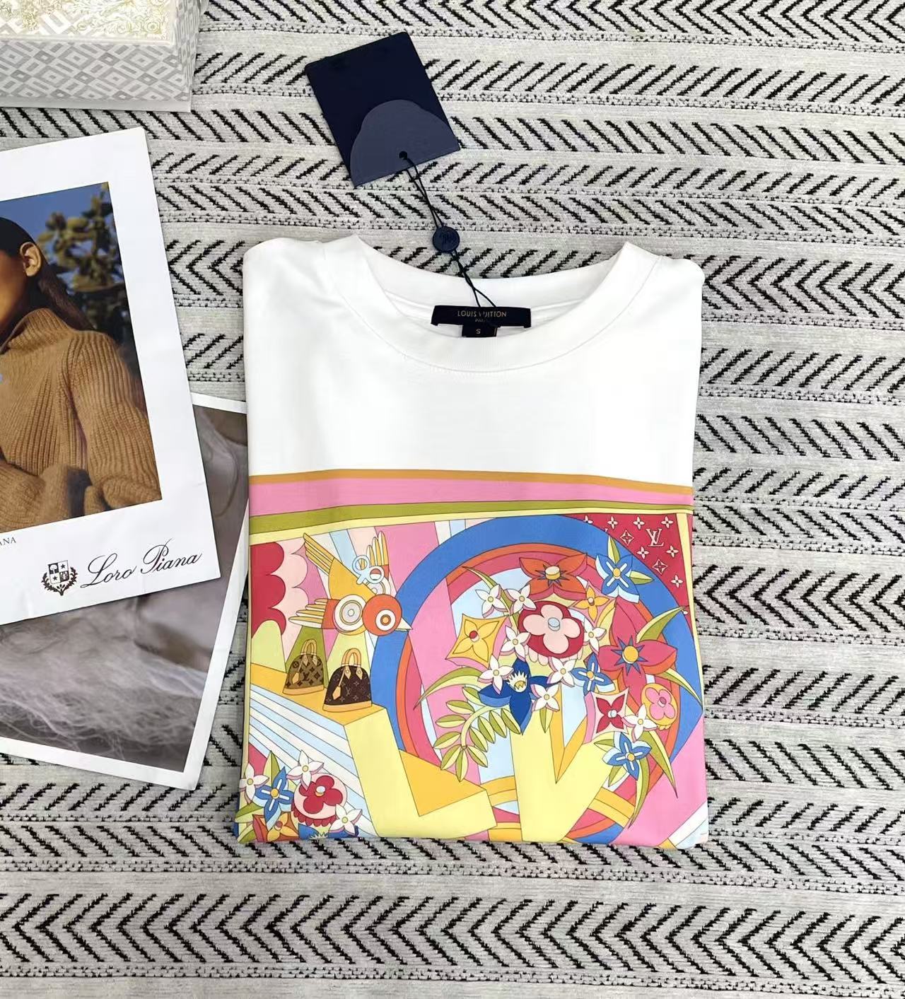 LVプリントTシャツ【50%割引+送料無料】