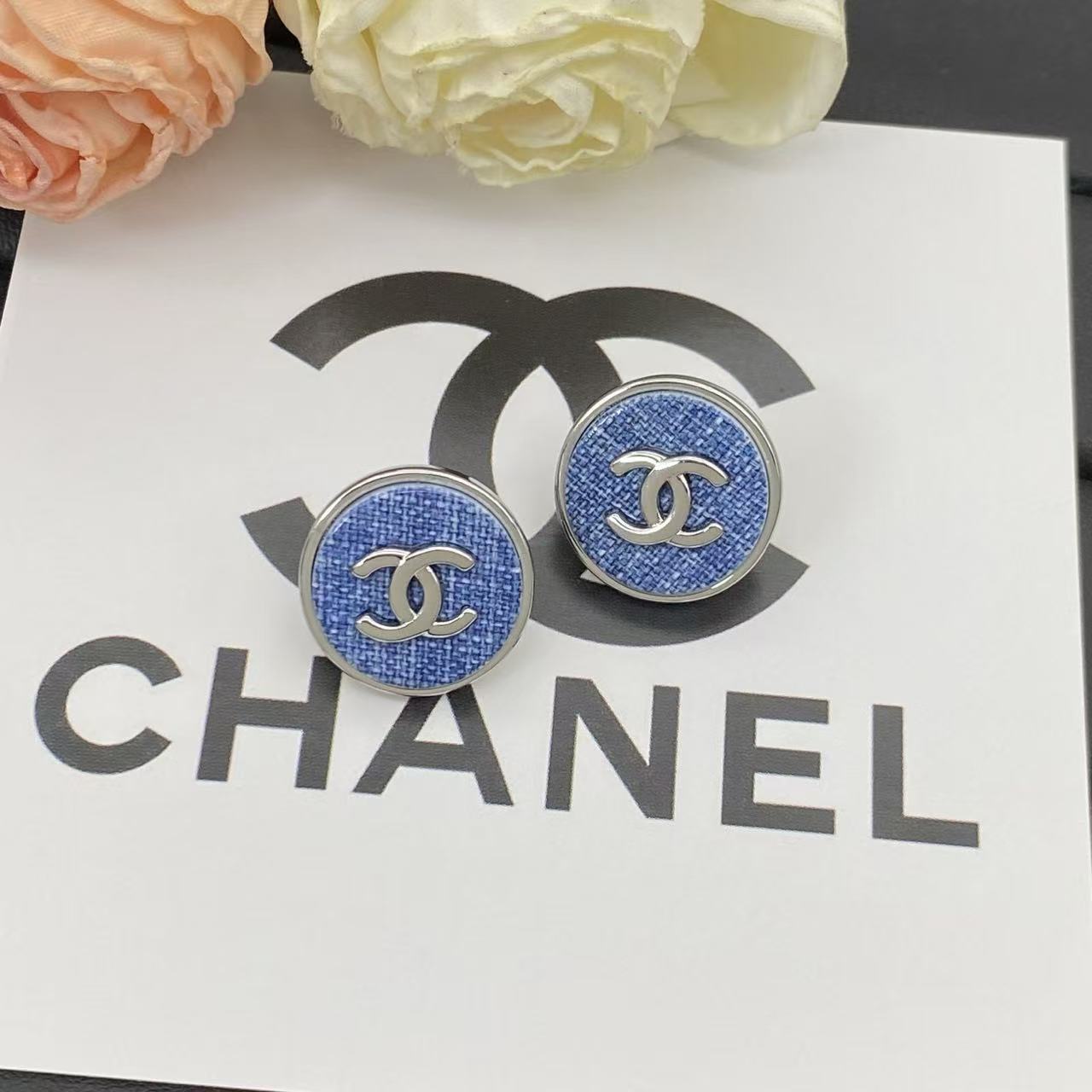 CHANE1 ダブルC ブルースタッドピアス【50％割引+送料無料】