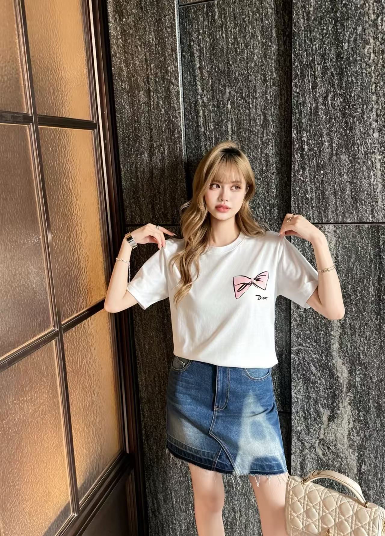 DI0R刺繍文字入りTシャツ【50％割引+送料無料】