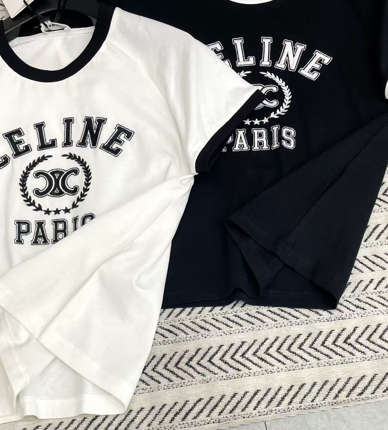 CEL1NE カラーブロックレターTシャツ【50％割引+送料無料】
