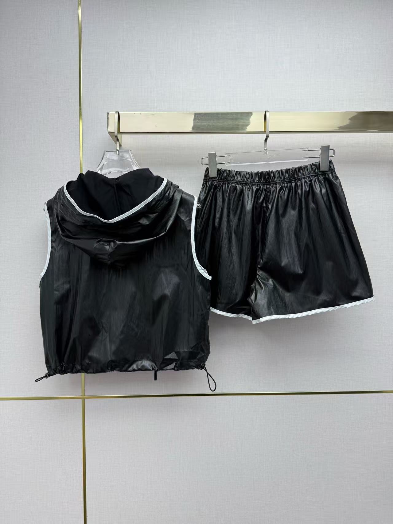 CHANE1 ジッパー付きフード付きベスト＋ショートパンツ ツーピースセット【50％割引+送料無料】
