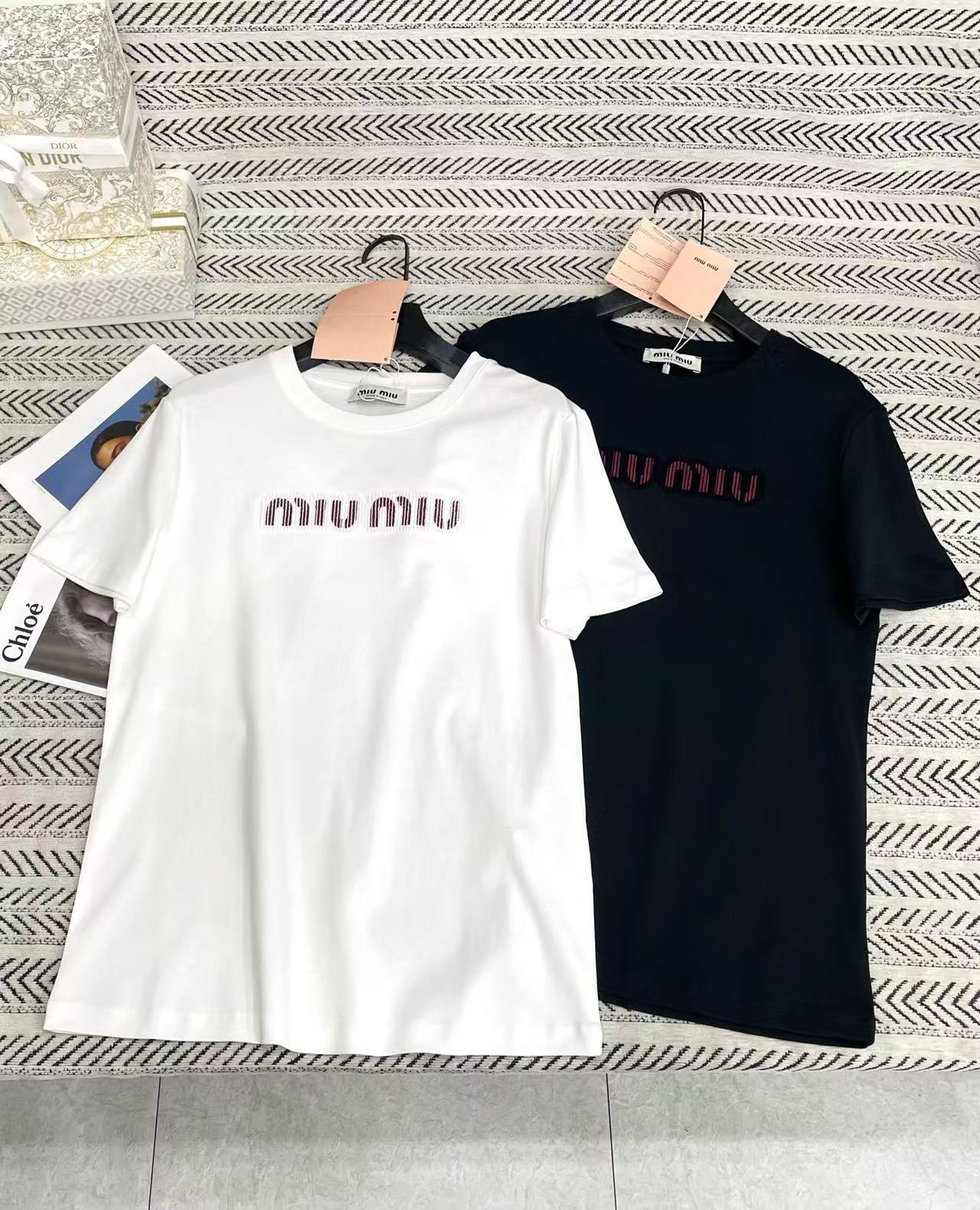 M1UM1U シンプルレターTシャツ【50％割引+送料無料】