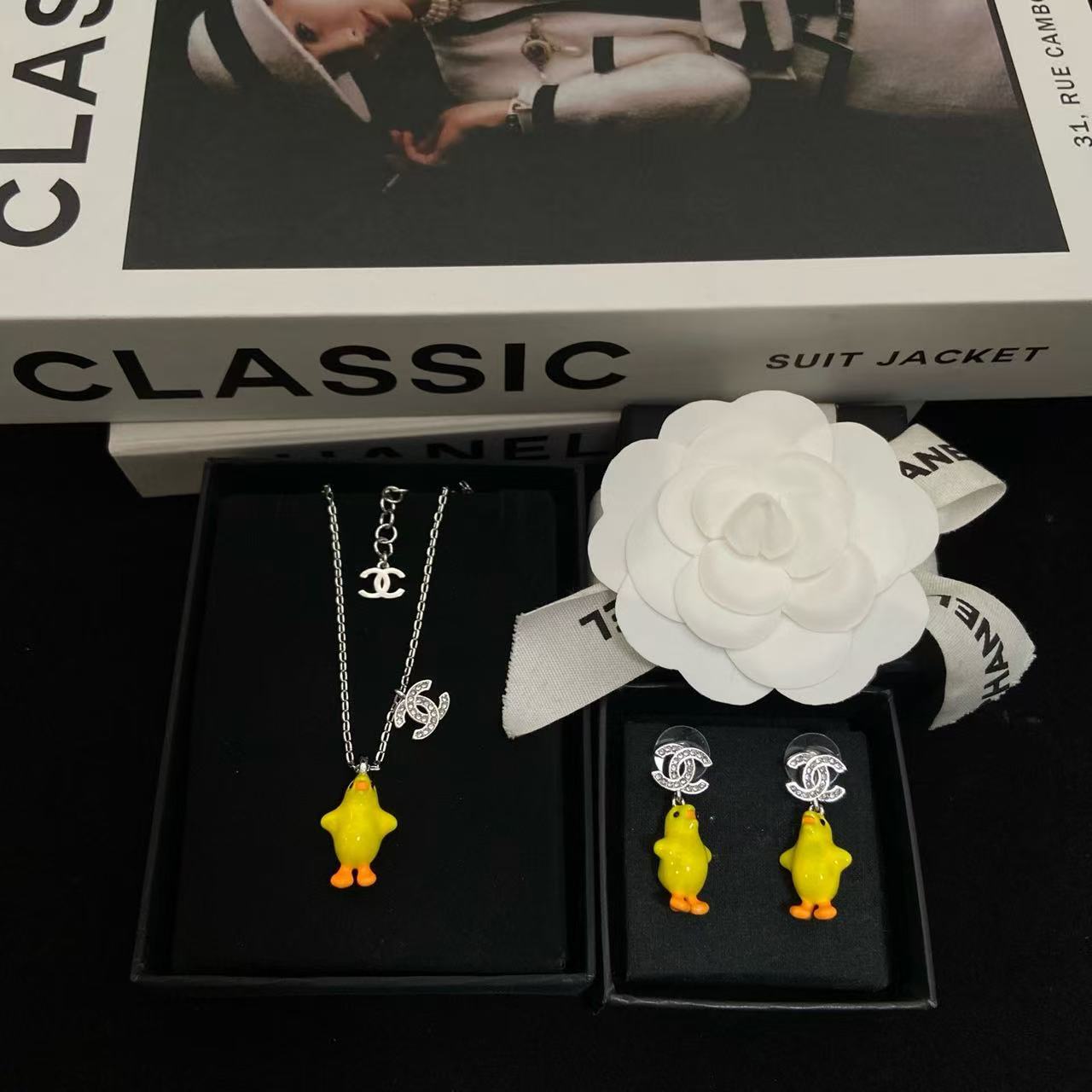 CHANE1 小さな黄色いアヒルのイヤリング＋ネックレス 2点セット【50％割引+送料無料】