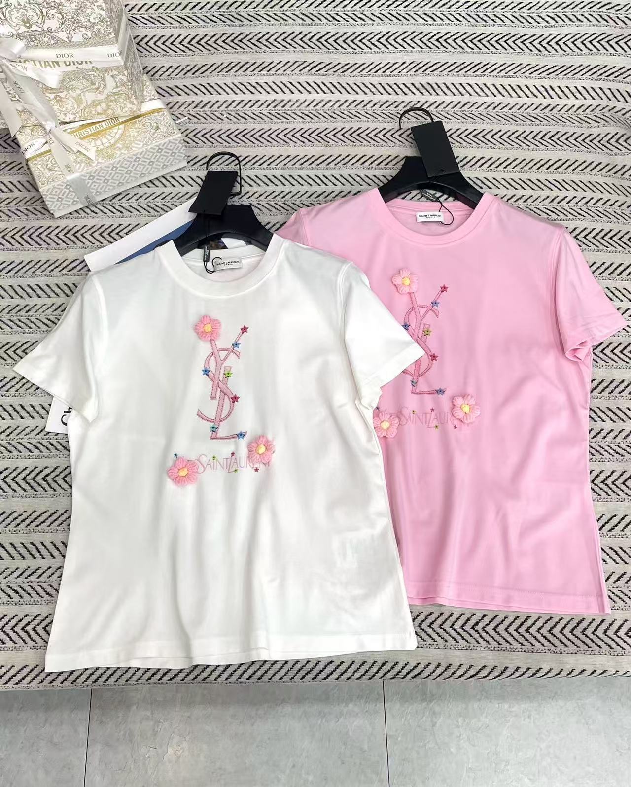 YSL刺繍ロゴ入りフラワーTシャツ【50%割引+送料無料】