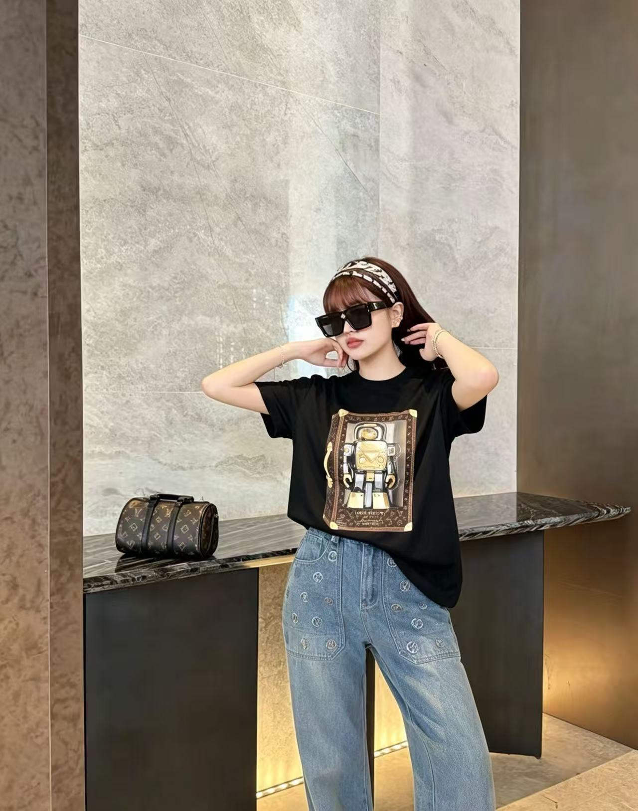 LVメカニカルプリントの漫画Tシャツ【50％割引+送料無料】
