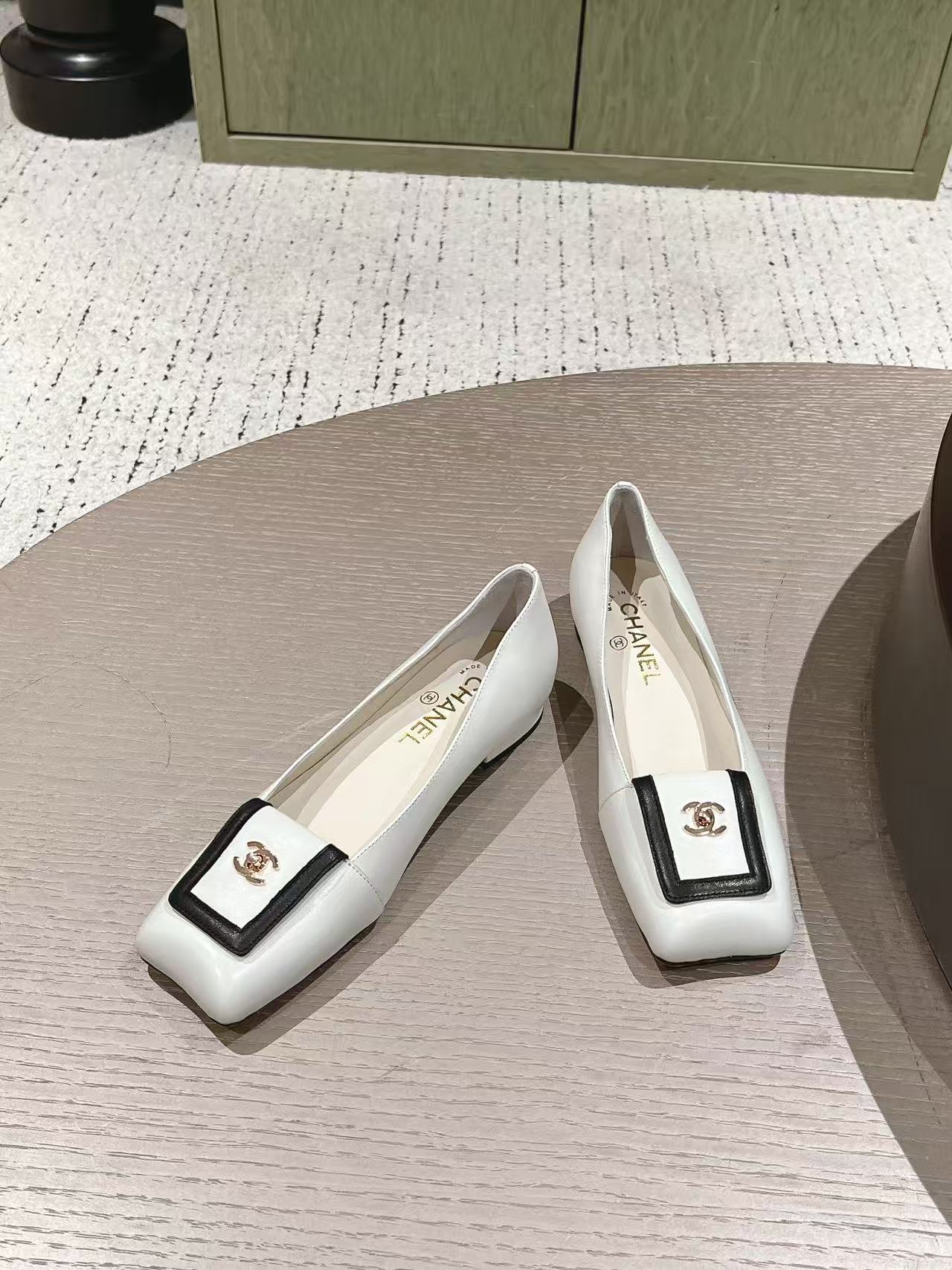 CHANE1 高品質スクエアトゥフラットシューズ【50%割引+送料無料】