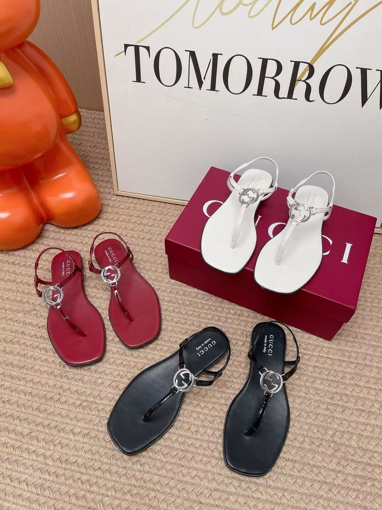 GUCCI ハイクオリティ ダブルG ビーチフラットサンダル【50％割引+送料無料】
