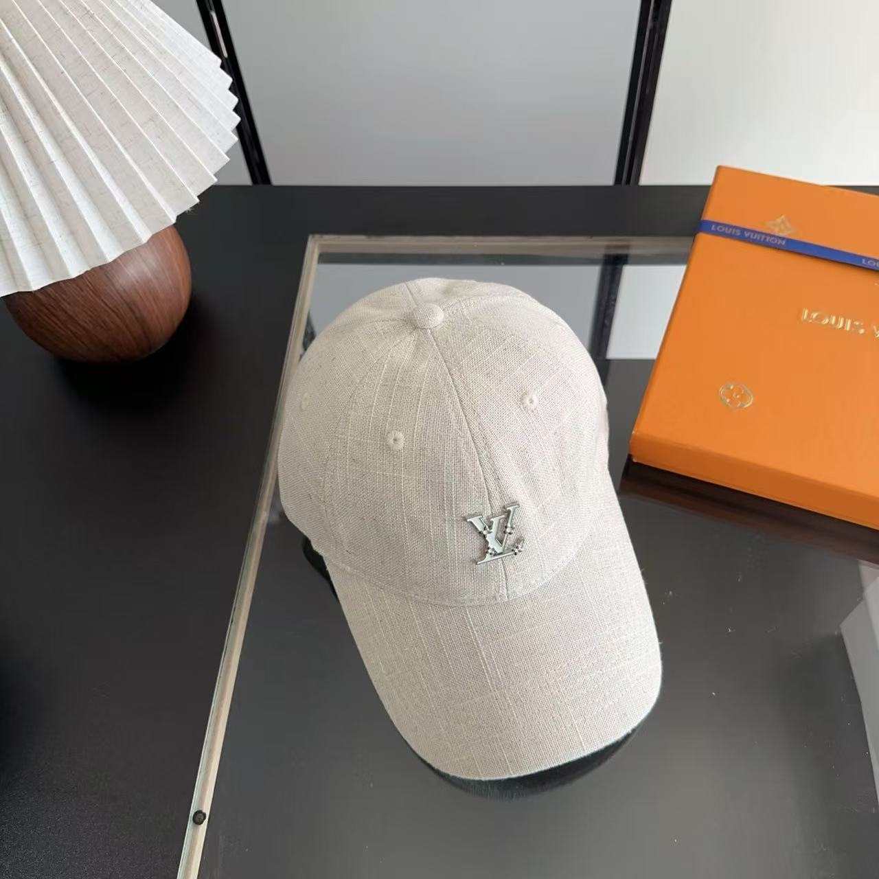 LV ミニマリストロゴ ベースボールキャップ【50％割引+送料無料】