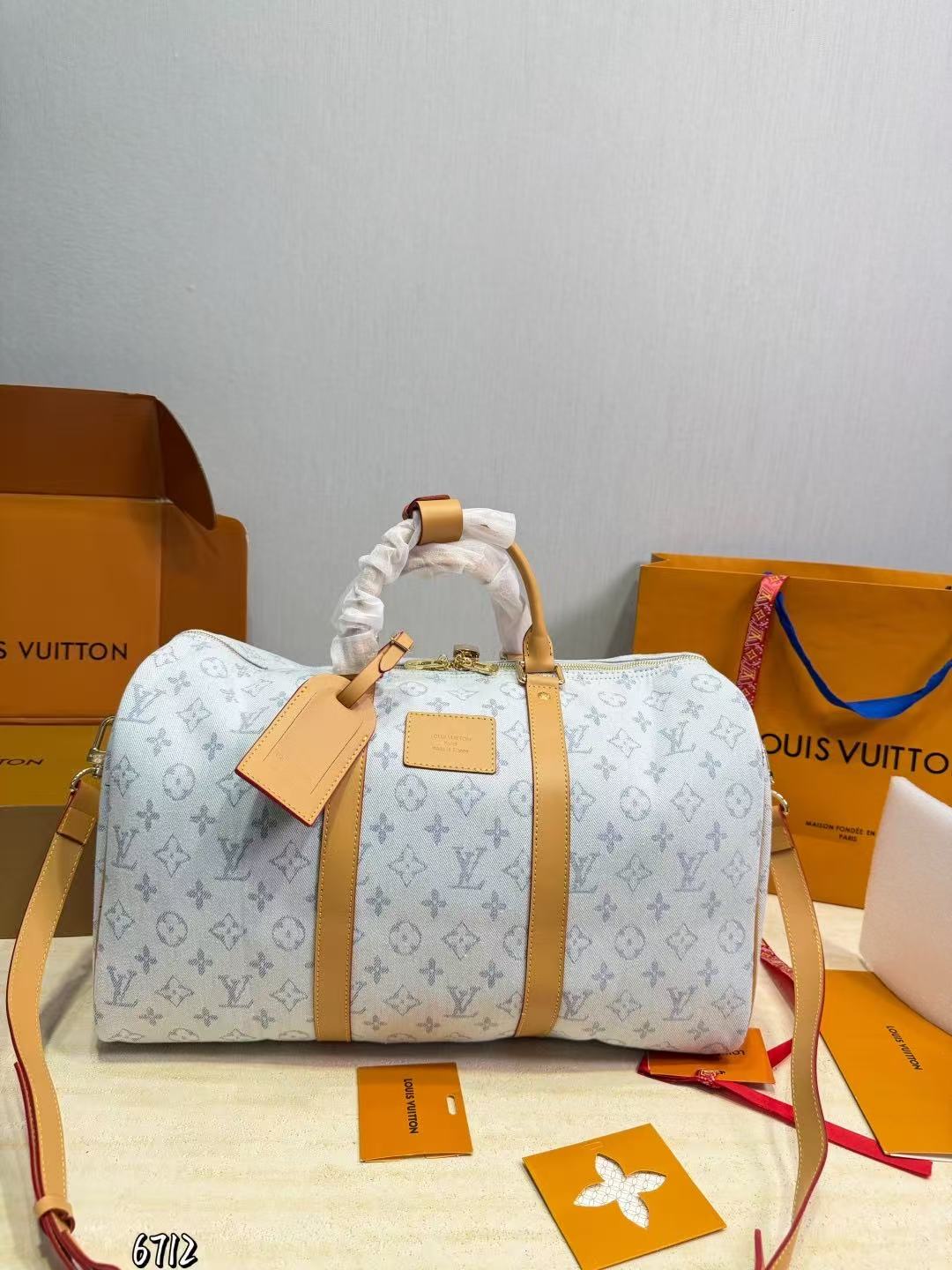 LVプリント柄トラベルバッグ【50％割引+送料無料】