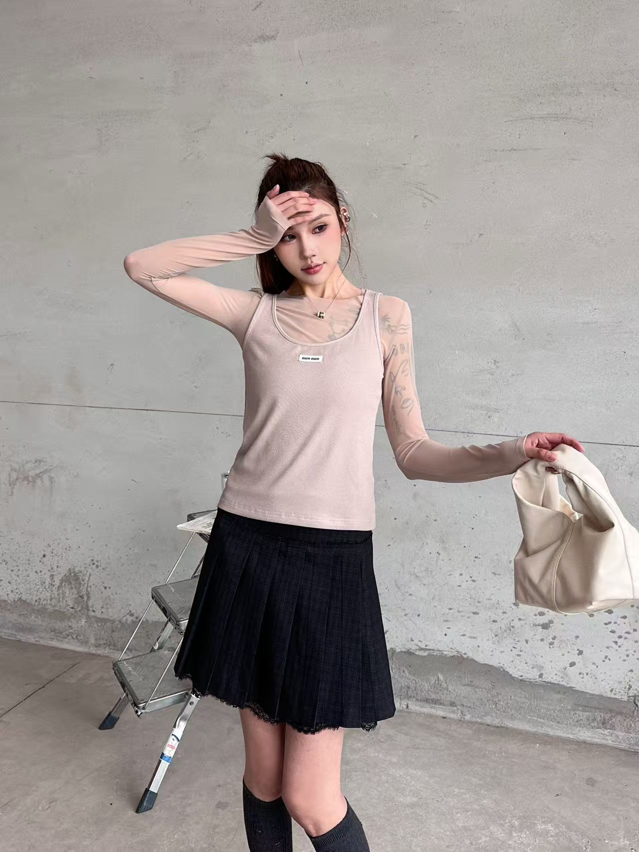 M1UM1U シンプルな長袖Tシャツ【50％割引+送料無料】