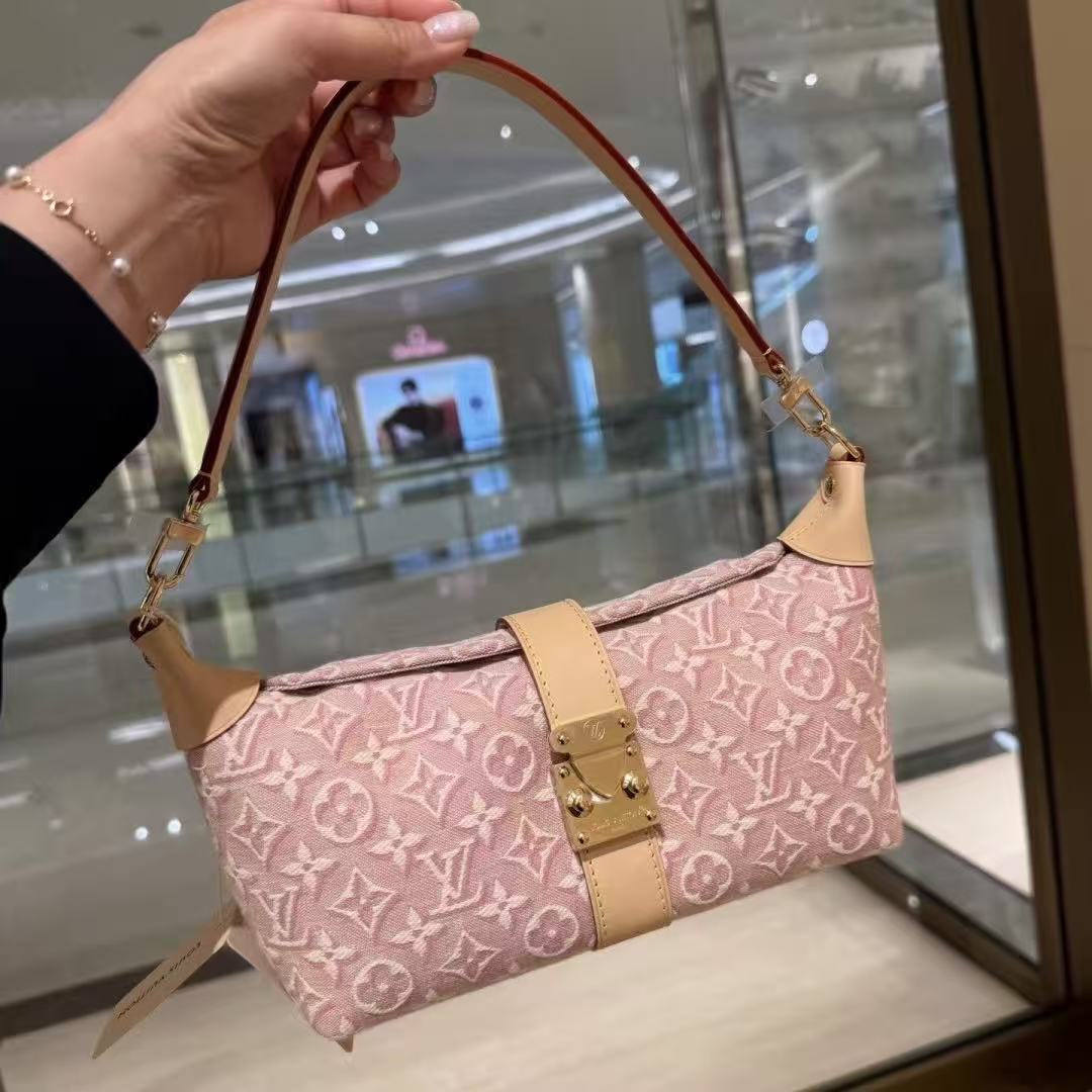 LV ピンク刺繍入りインゴットバッグ【50％割引+送料無料】